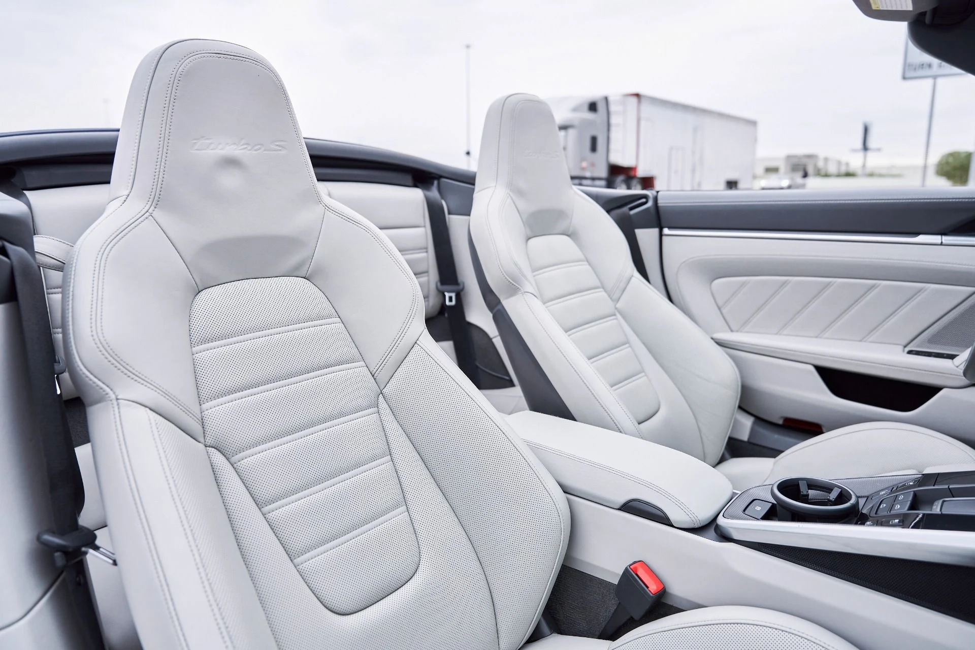 mph037_1167746305_Used_2021_Porsche_911_Turbo_S_1767217453_df3fe1bd91