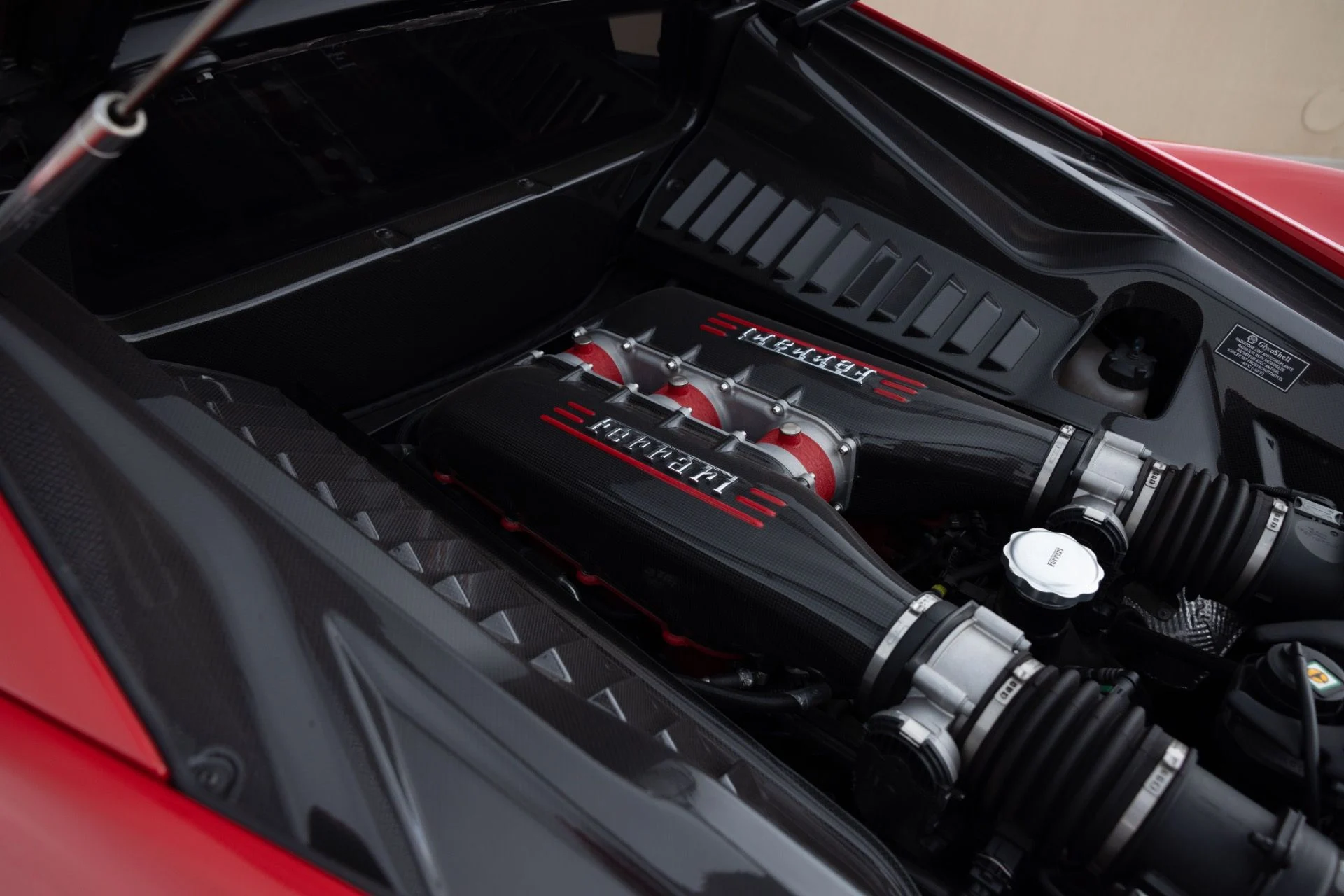 mph037_1167983404_Used_2014_Ferrari_458_Speciale_1781299550_5e8180eca9