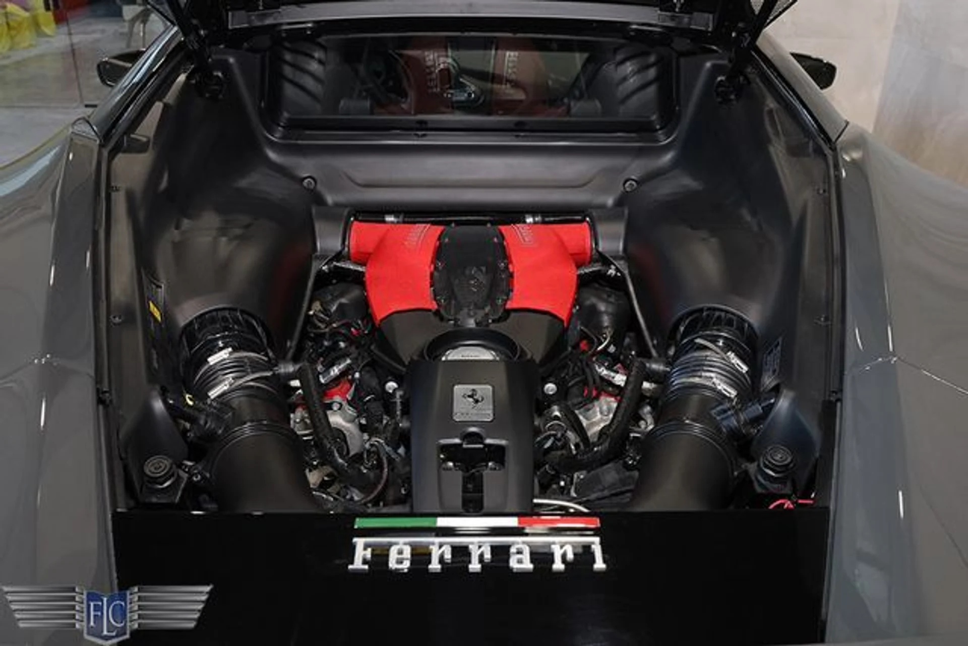 mph037_1173087523_used_2022_ferrari_f8_tributo_coupe_9689_23053332_41_640_eb3e6604e2