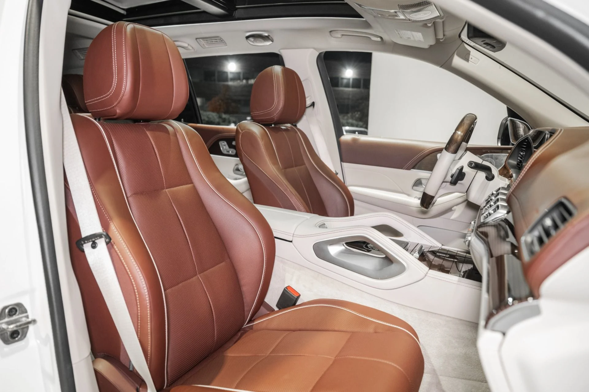 mph037_1182281829_Used_2022_Mercedes_Benz_GLS_Maybach_GLS_600_1761673303_1508465a7e