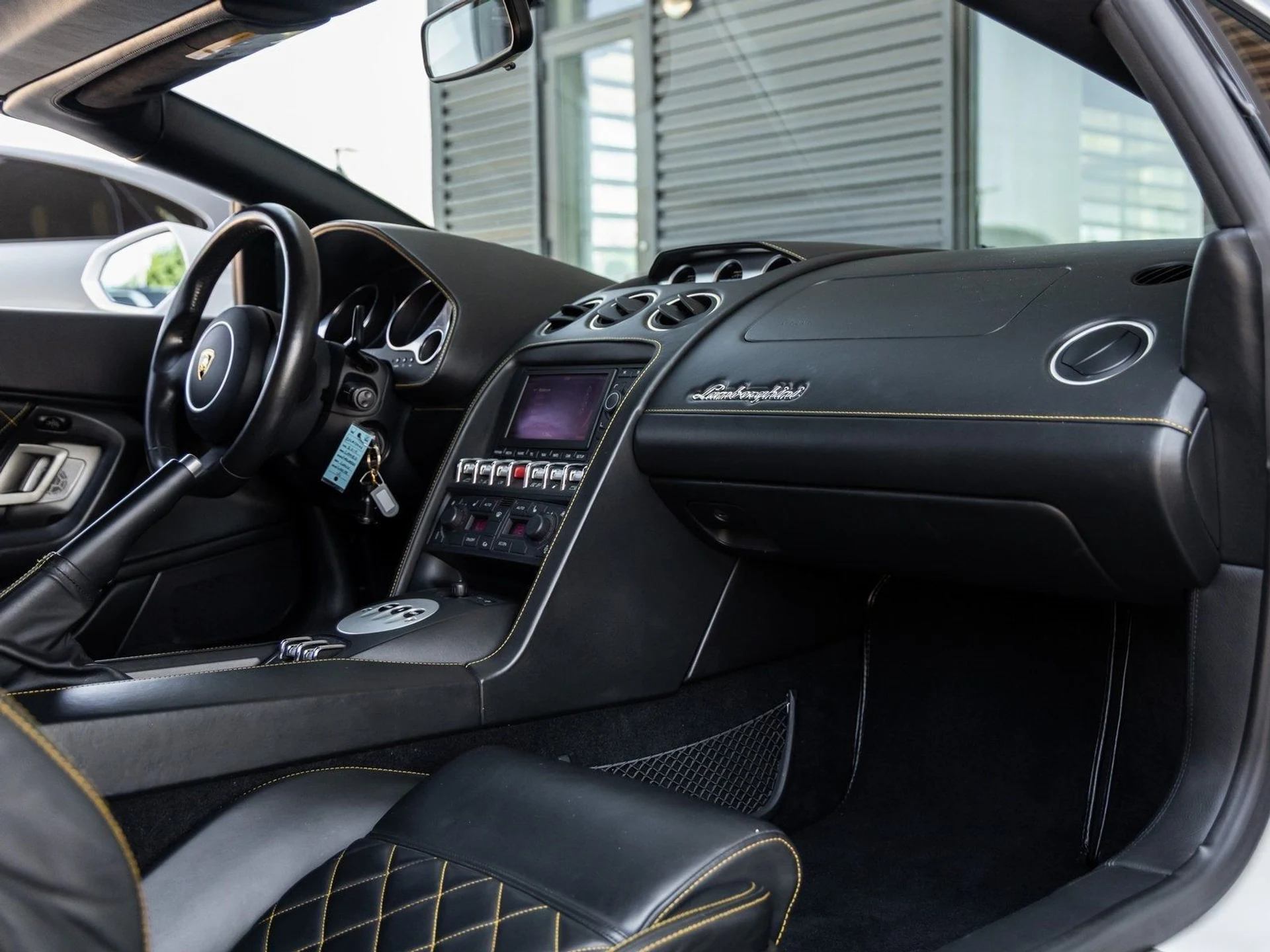 mph037_1182492577_38_1d75bb8036