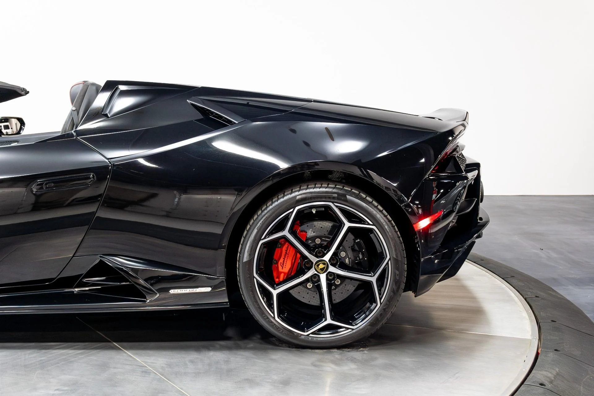 mph037_1190548834_Used_2020_Lamborghini_Huracan_EVO_1774302788_c5d194201f