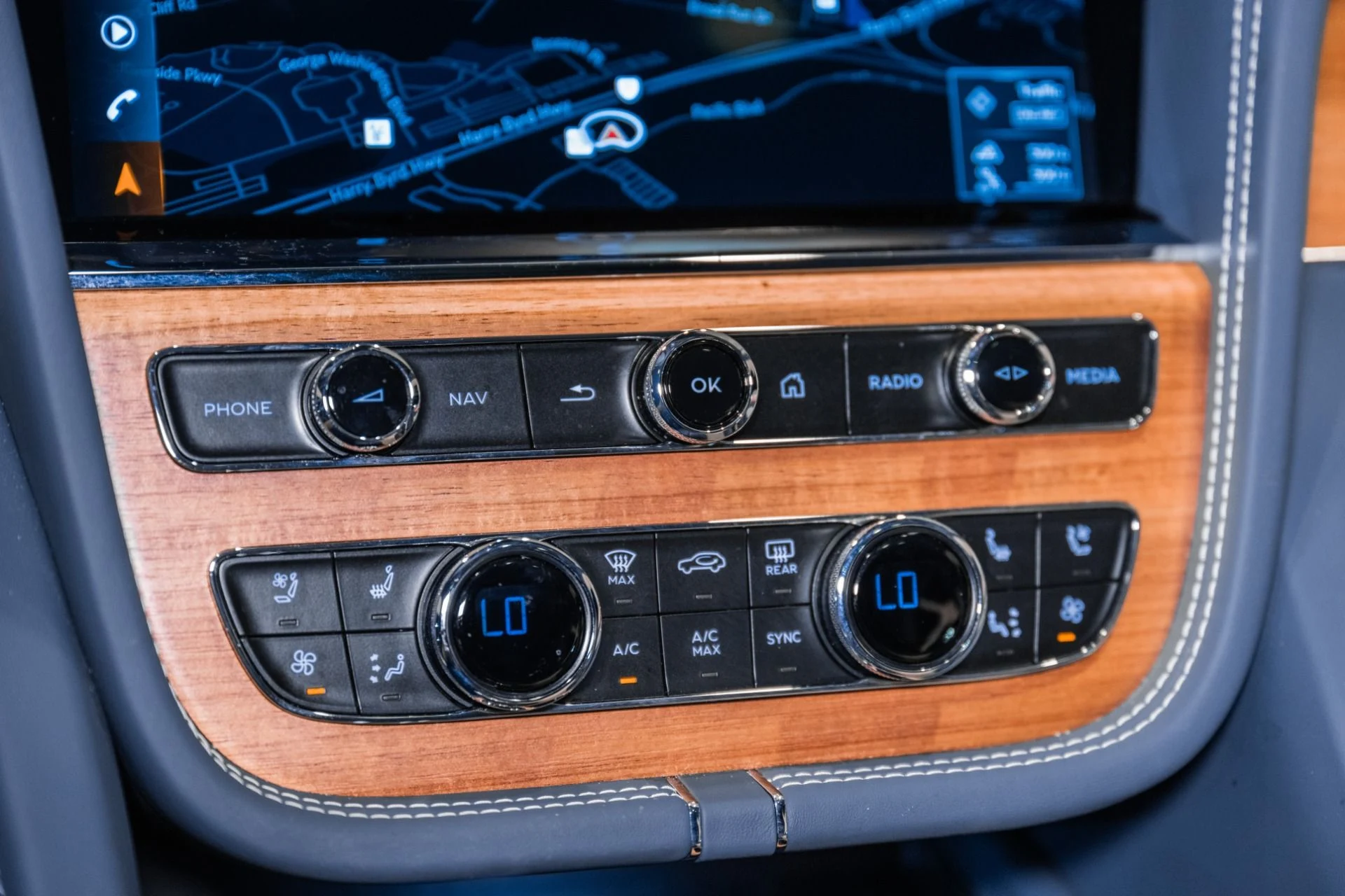 mph037_1195994234_Used_2023_Bentley_Bentayga_V8_1773161600_9cb070bcfe