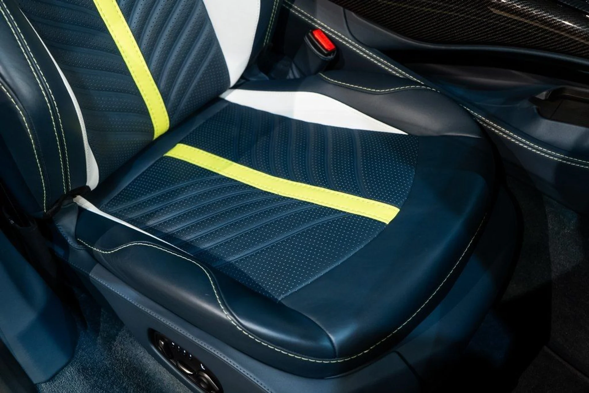 mph037_1197492246_42476a004c996b085cf86a0f0b6a035c_4ef9b03f1f