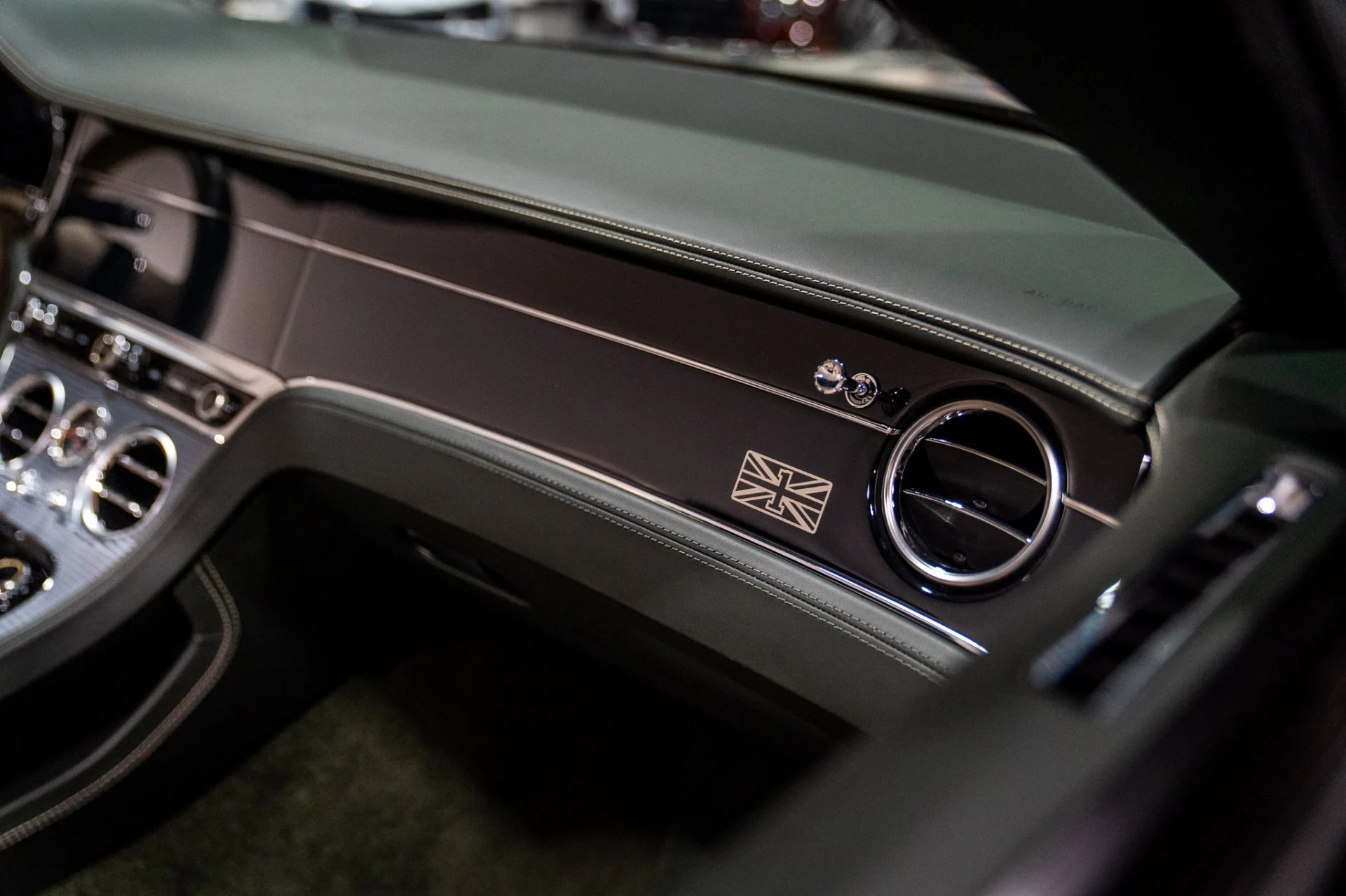 mph037_1212796656_Used_2020_Bentley_Continental_GTC_V8_LOADED_STICKER_Stealth_PPF_1769470039_9ac99991dc