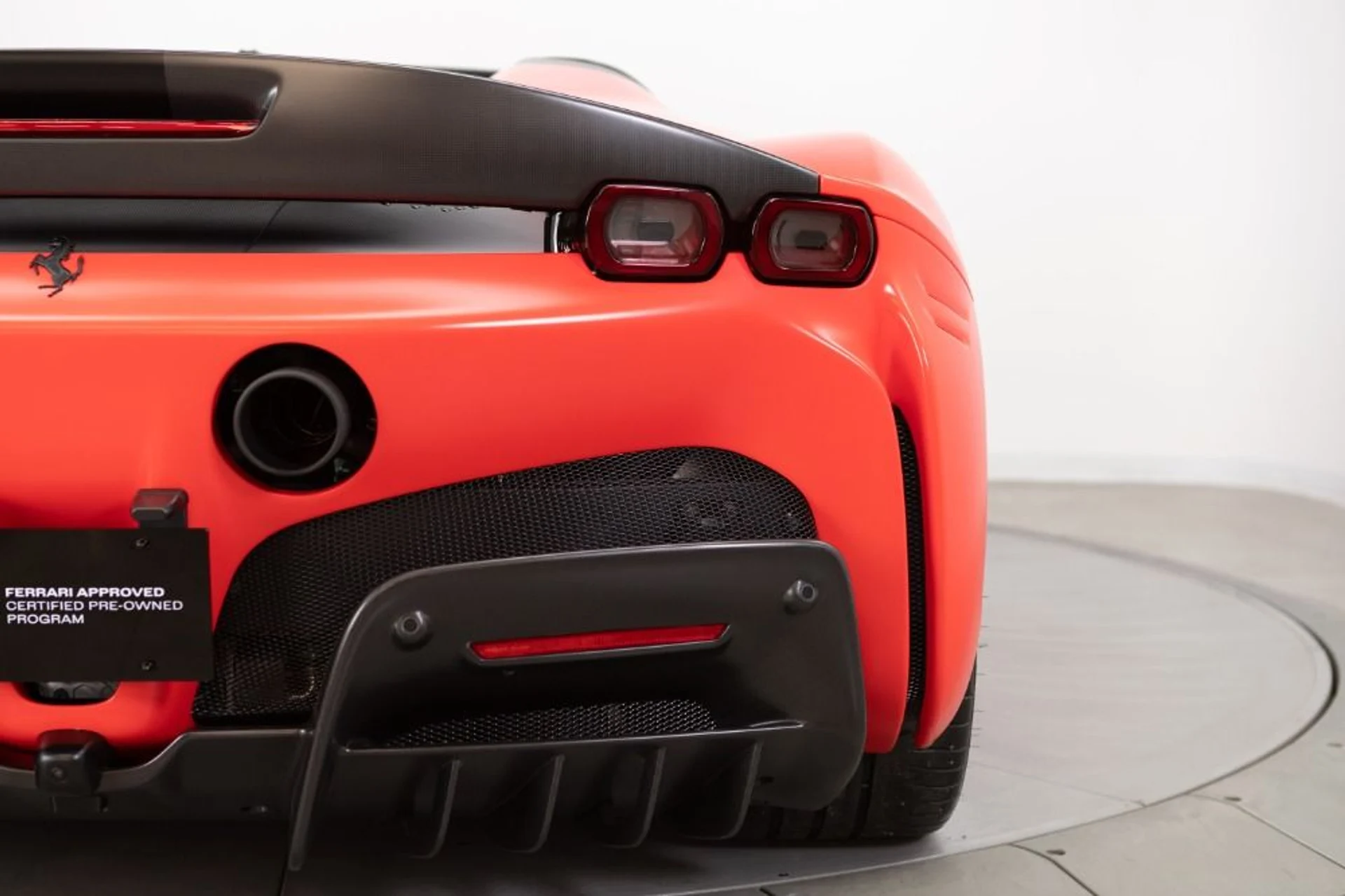 mph037_1221231358_Used_2022_Ferrari_SF_90_Spider_13e4a1d14b