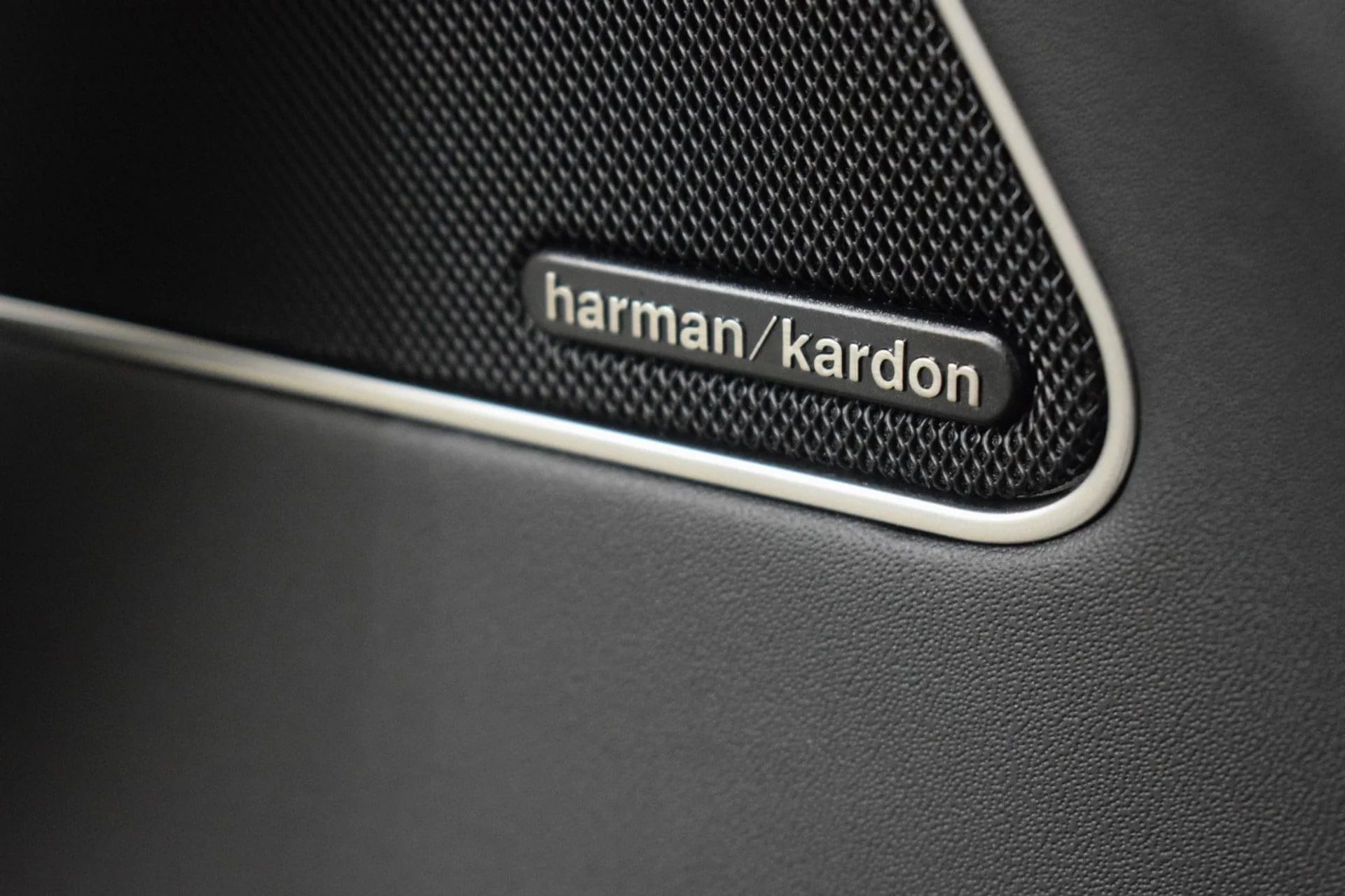 mph037_1223568704_93c2ff7d4f8af95ad6d761c25a9c837ex_98deb9198b