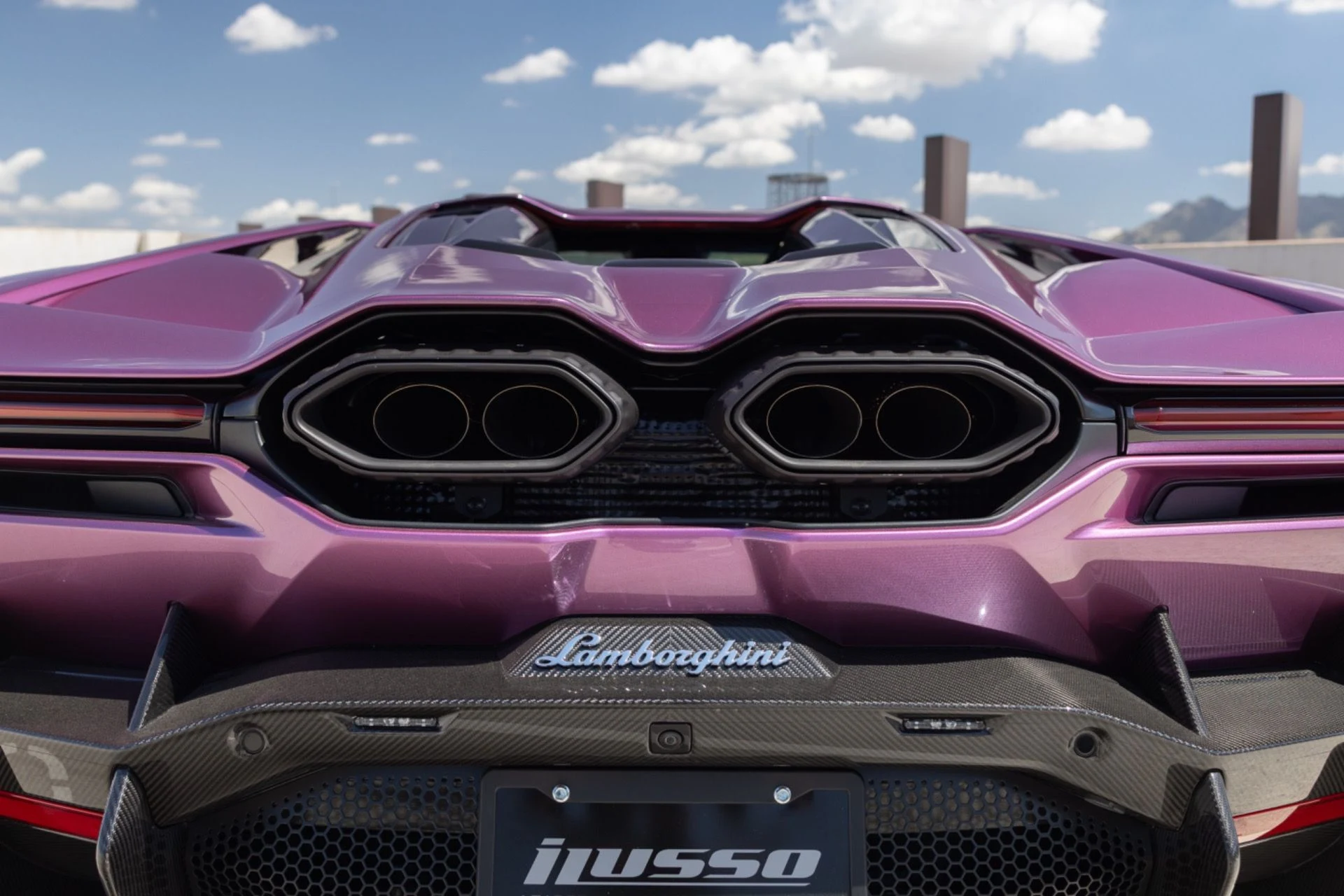 mph037_1230477821_Used_2026_Lamborghini_Revuelto_1788470491_d5b89c142f