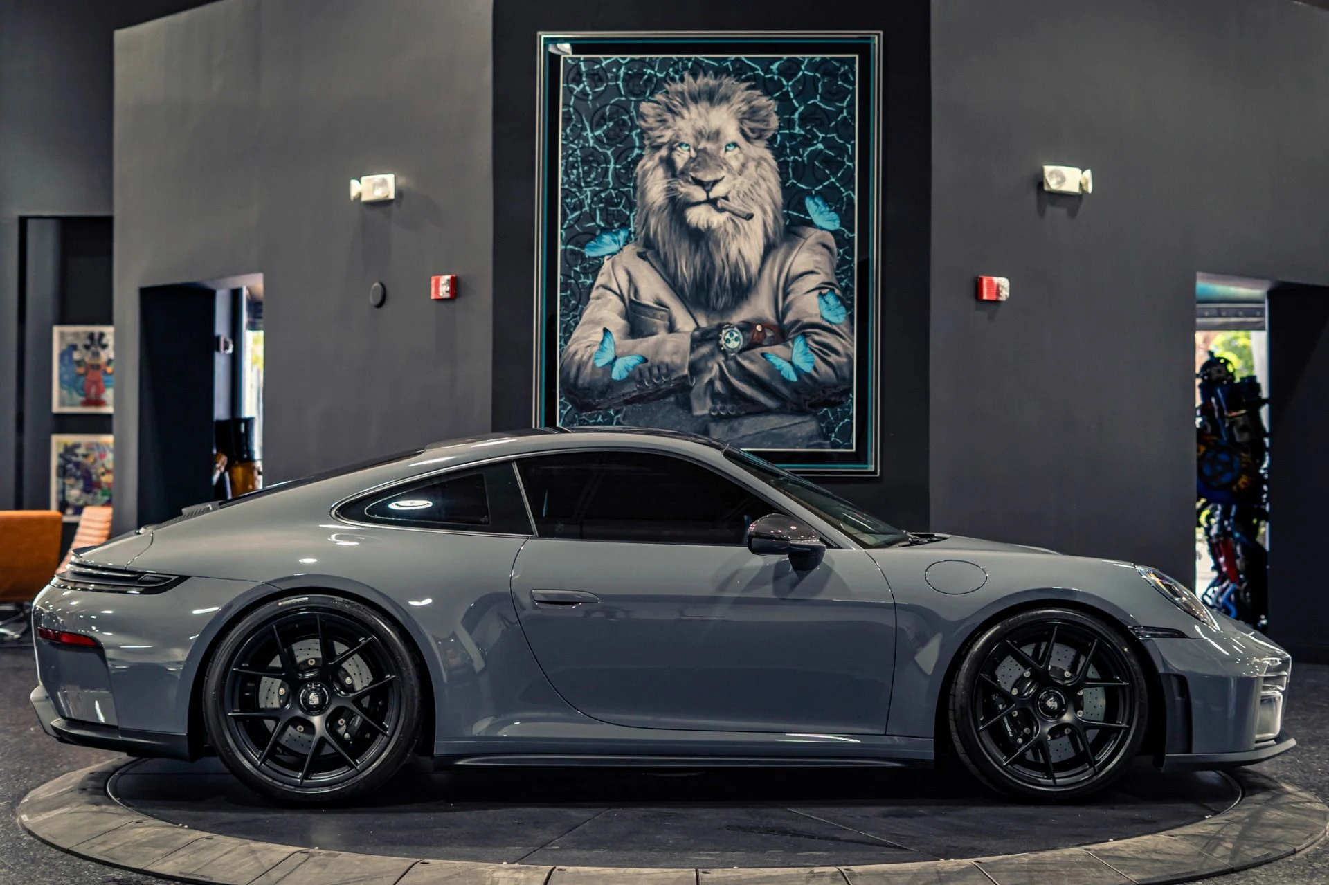 mph037_1233067443_Used_2026_Porsche_911_GT_3_Touring_Lightweight_Package_1776110091_ae178c962f