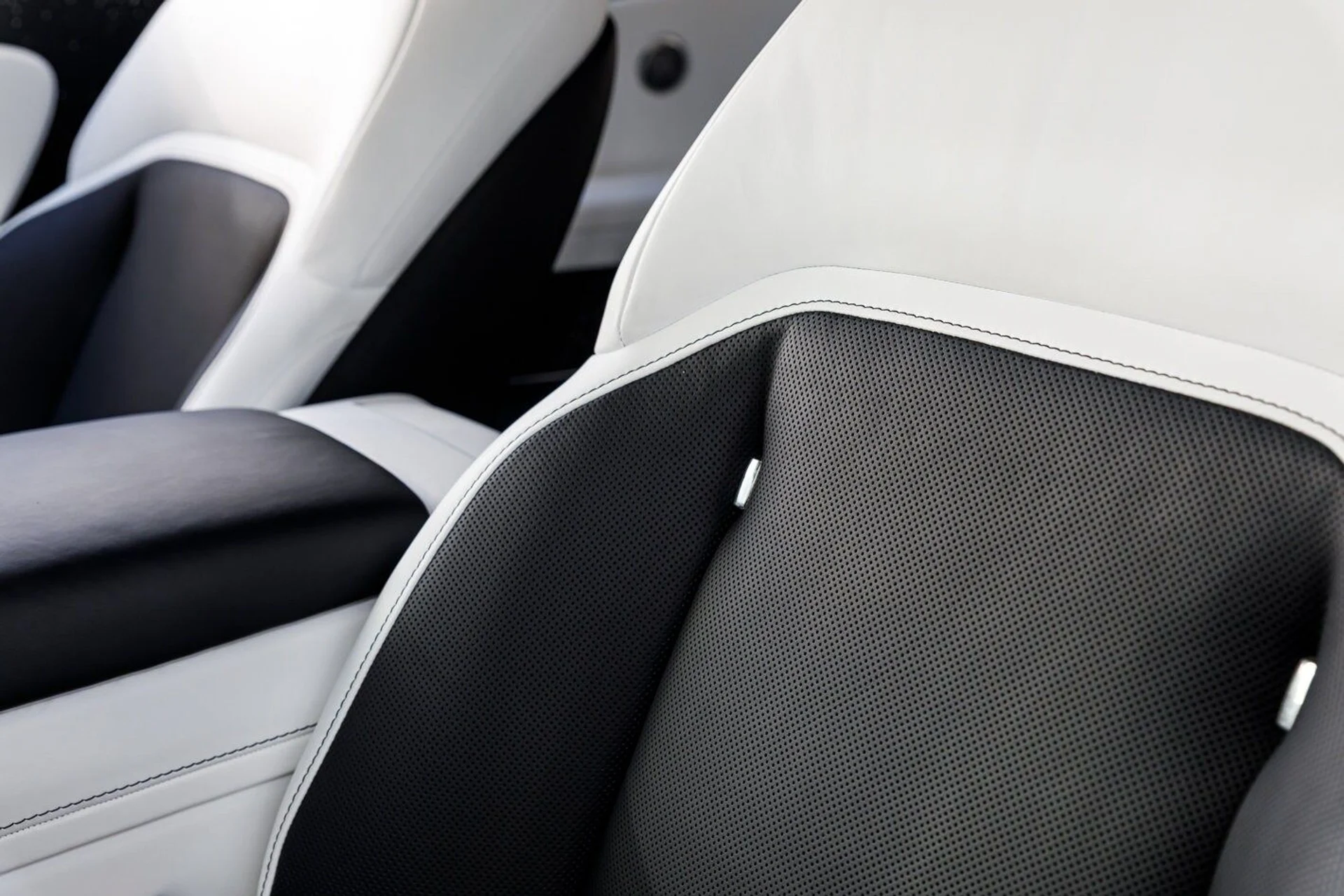 mph037_1234696186_061c9d999eb72e23765acfa80b61931ex_5f930e70f8