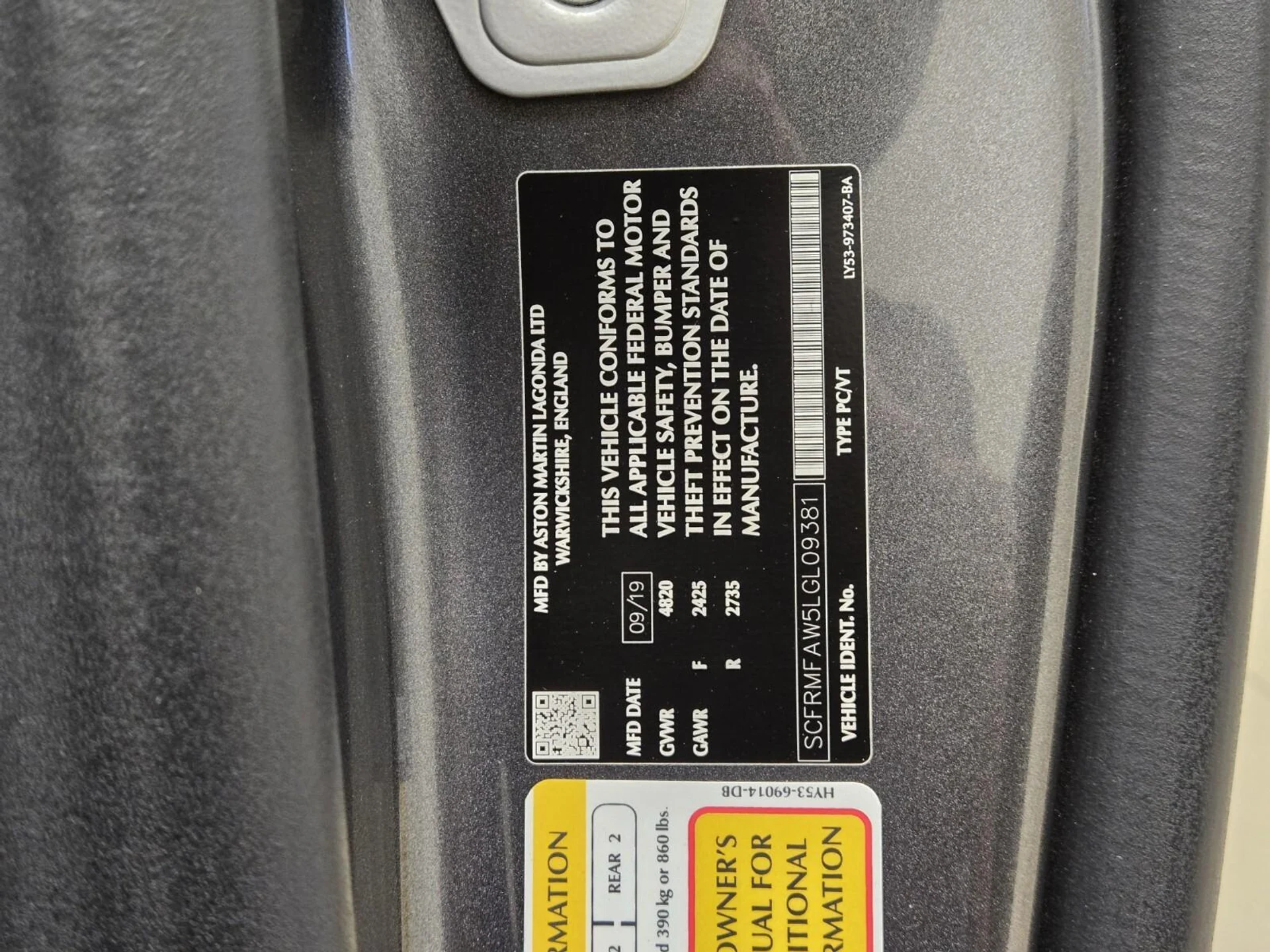 mph037_1235428473_Used_2020_Aston_Martin_DB_11_1727783538_34d58d892e