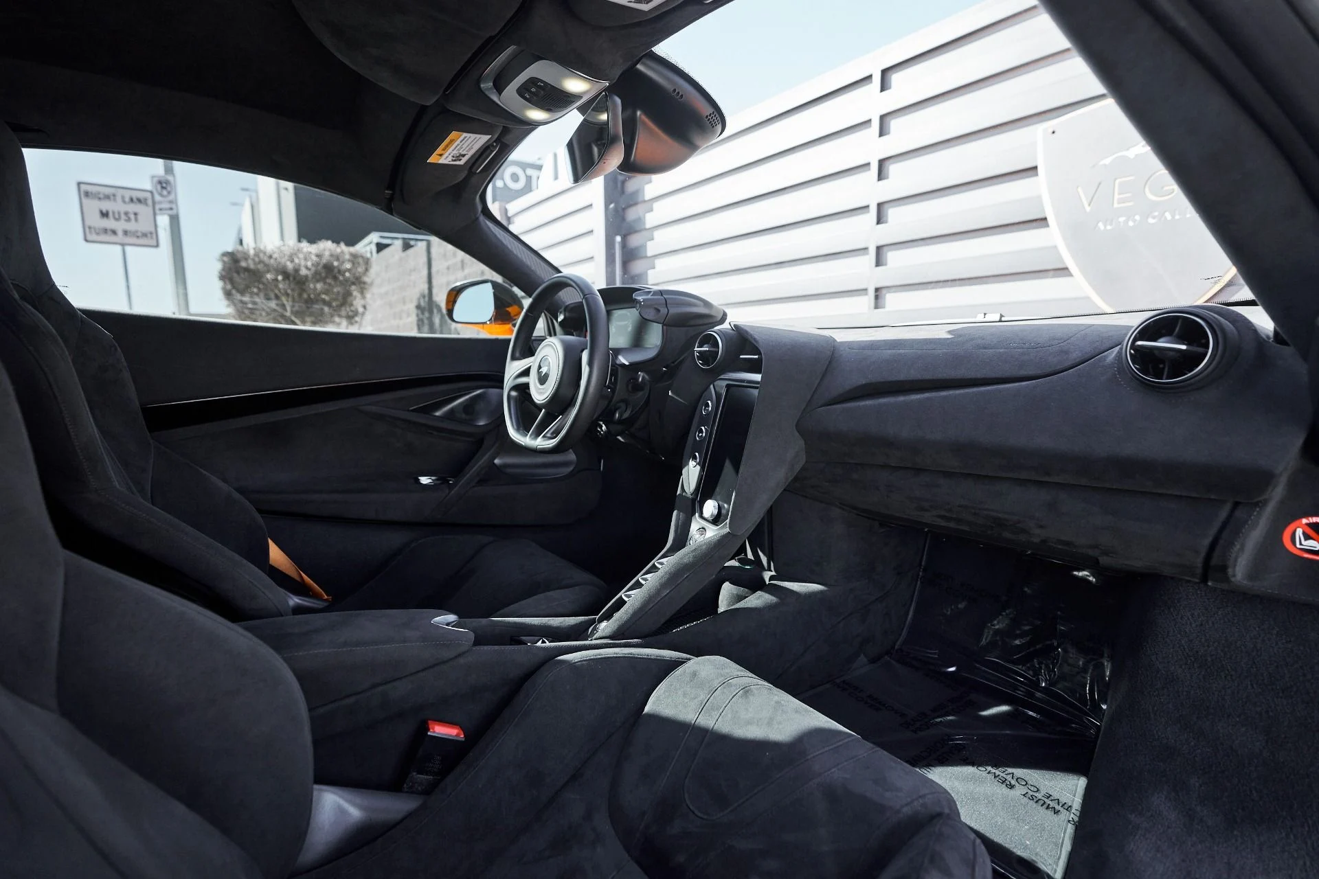 mph037_123756491_Used_2024_Mc_Laren_750_S_Spider_1761608931_aaab316012