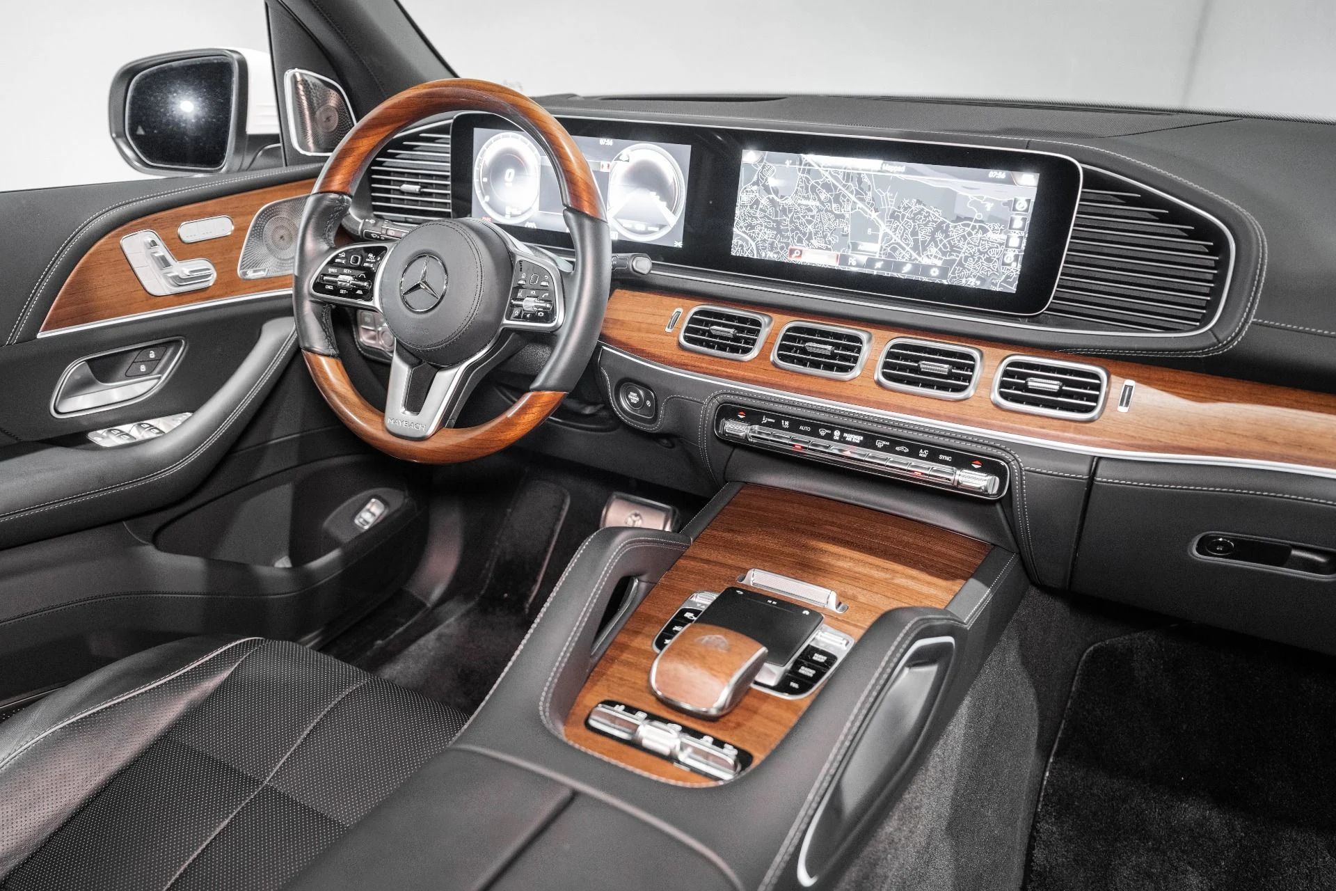 mph037_1245957059_Used_2023_Mercedes_Benz_GLS_Maybach_GLS_600_1762355740_9e254cf5c9