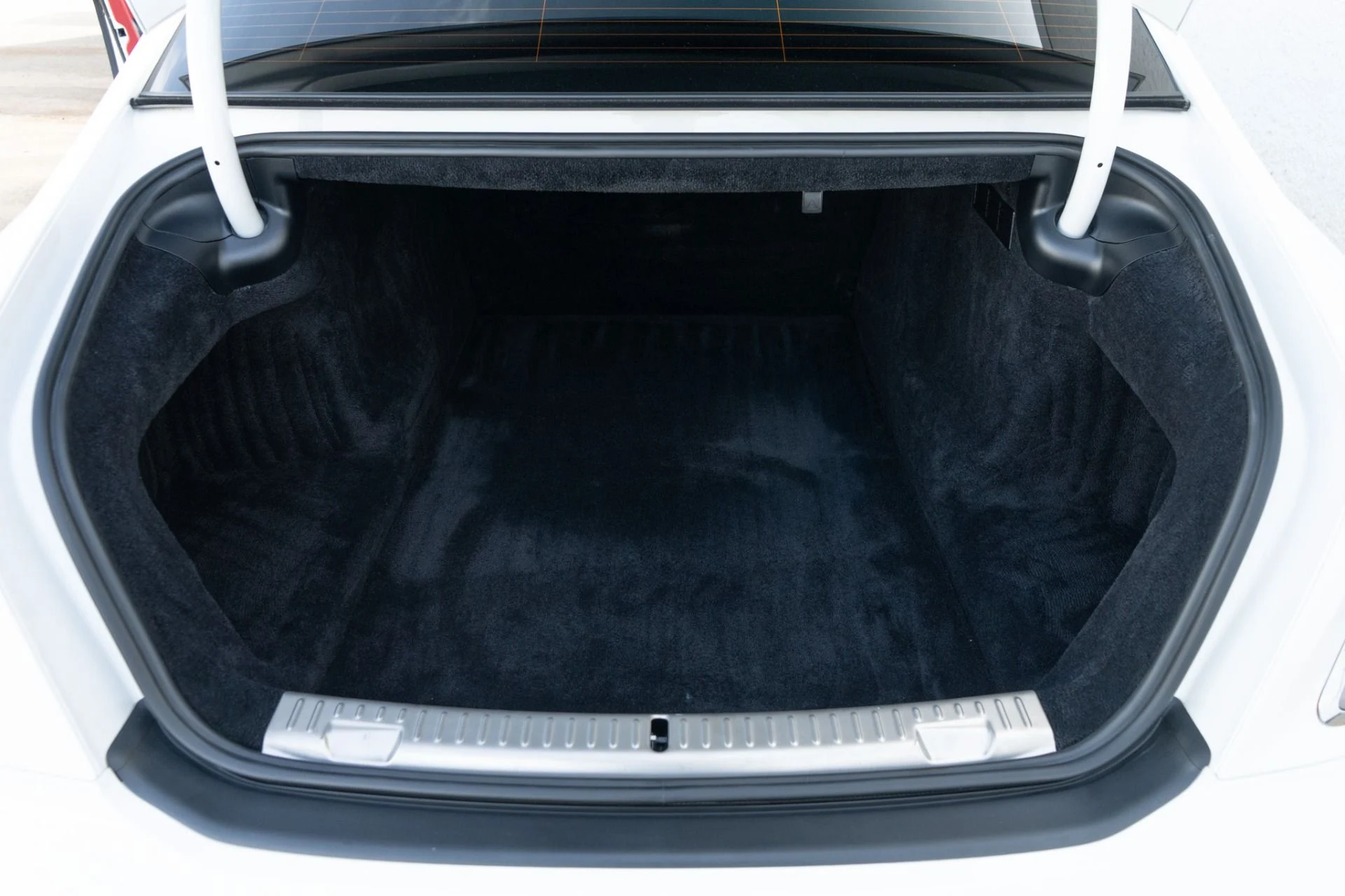 mph037_1254401549_Used_2022_Rolls_Royce_Ghost_1771452003_770d27ad77