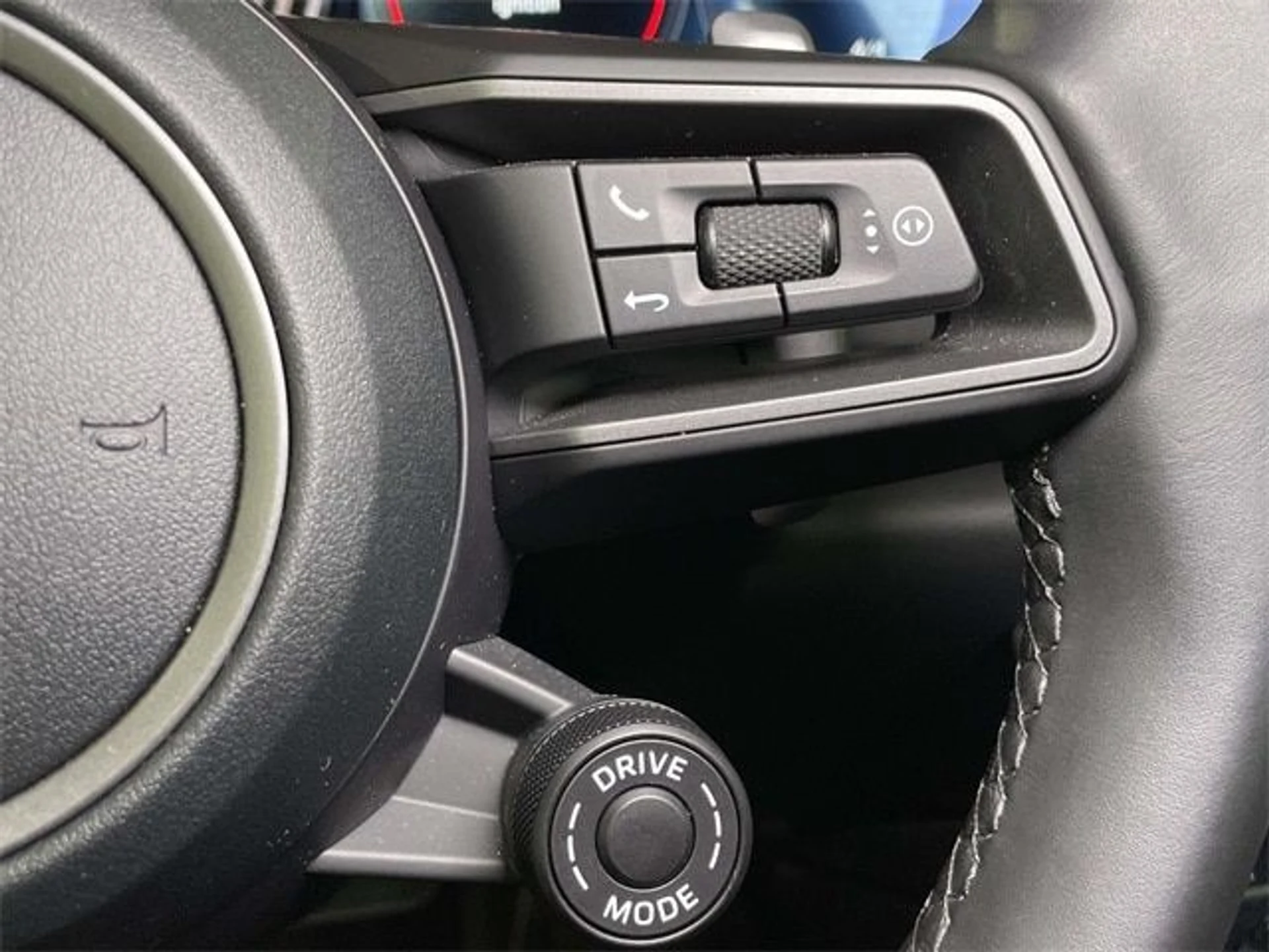 mph037_1255249081_4d3a0dbc76cecc14c44d858eaaf25bcax_6d73eb5ed2