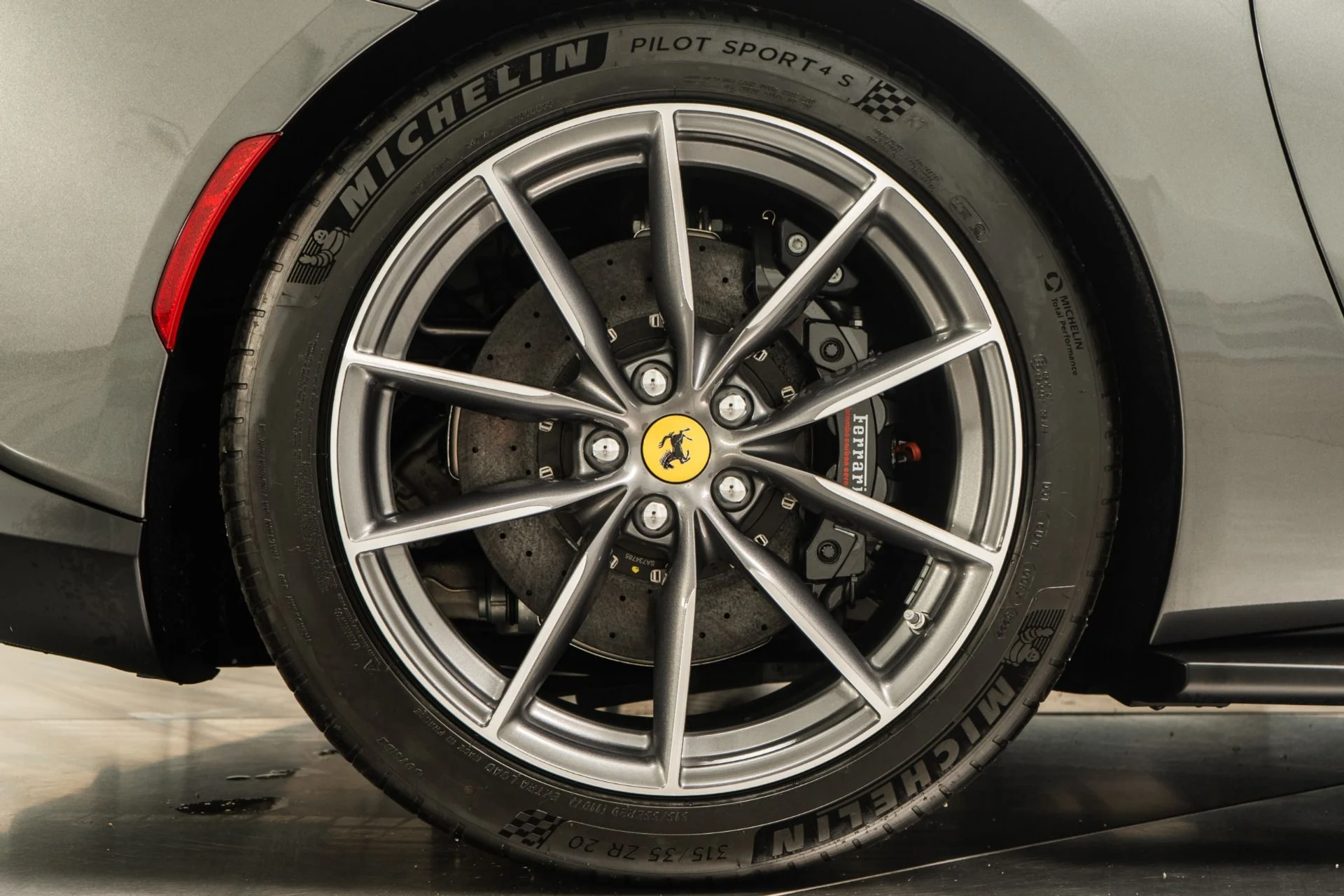 mph037_1258945224_Used_2023_Ferrari_812_GTS_1760995680_86fb095a67