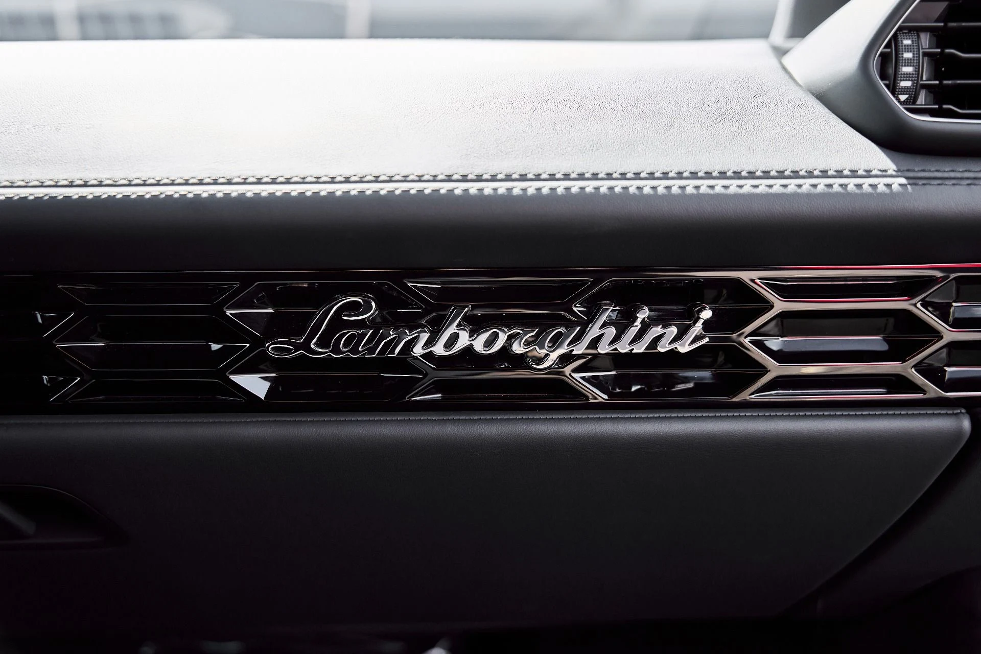 mph037_1273590877_Used_2023_Lamborghini_Huracan_Tecnica_1780102884_85f0c9a171