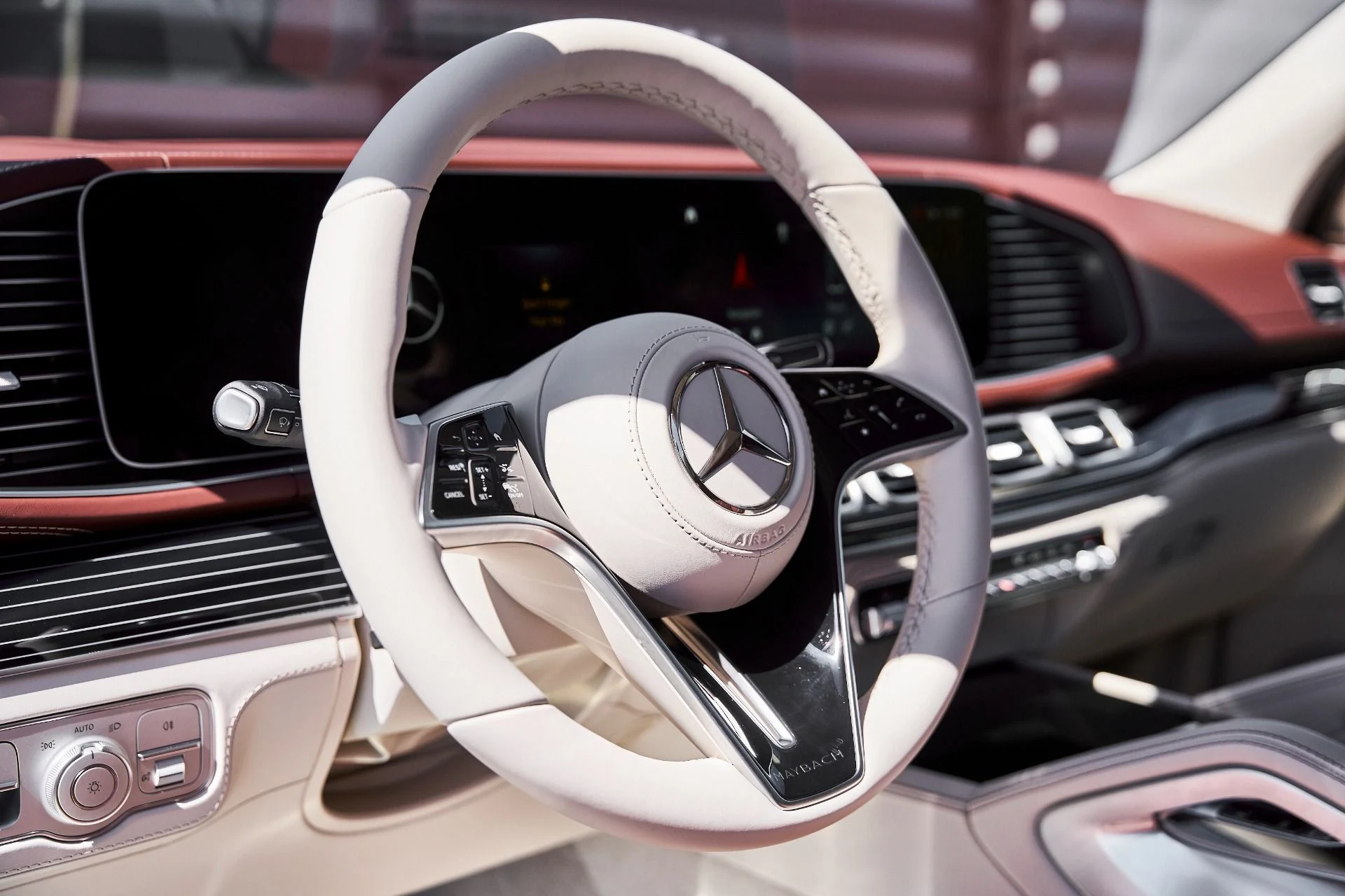 mph037_1289165066_Used_2026_Mercedes_Benz_GLS_Maybach_GLS_600_1777074104_5c736dd5e2