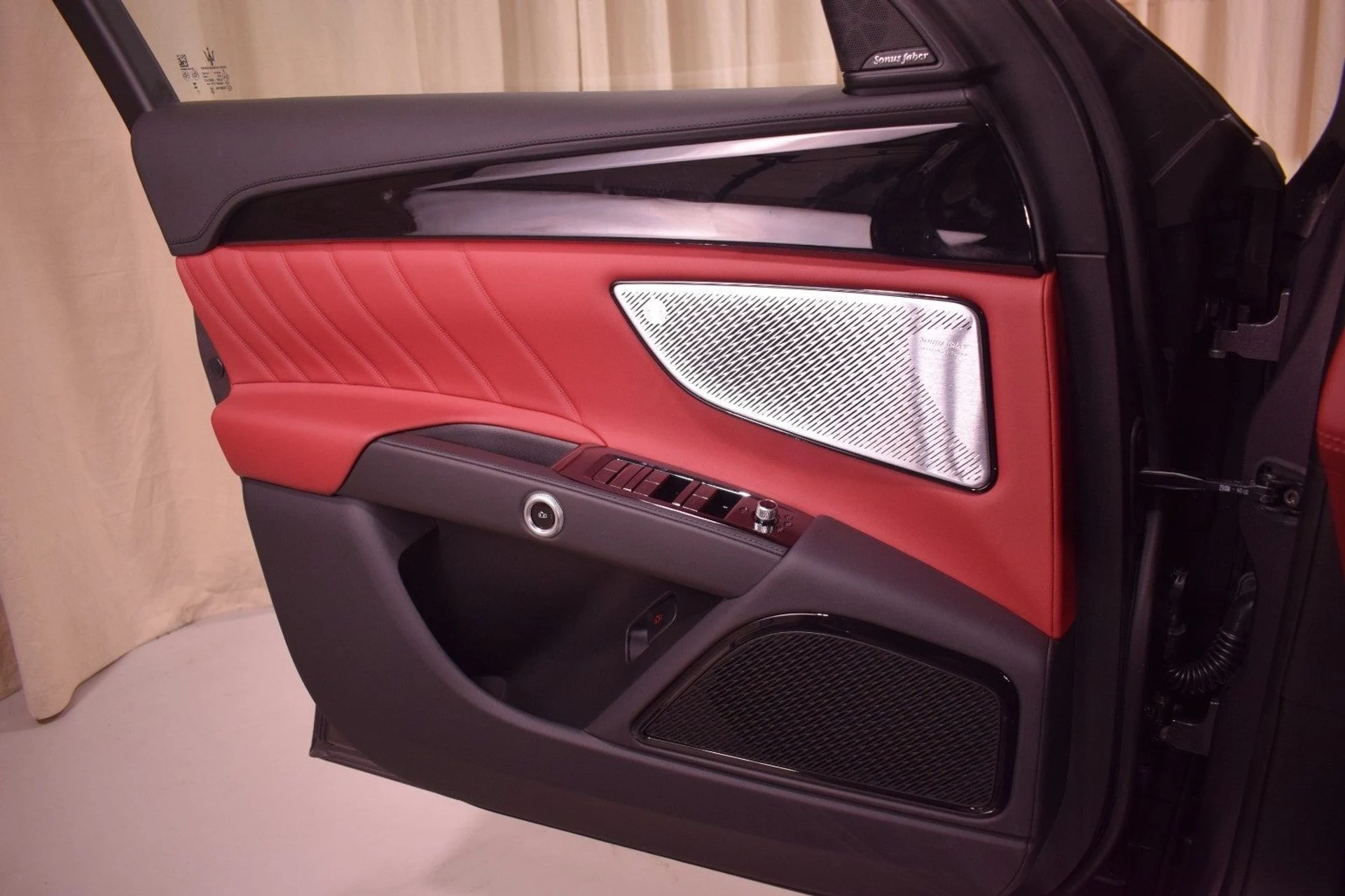 mph037_129864042_96f203f99fa11aeb4ab029cbc3f88dd8x_e801d55749