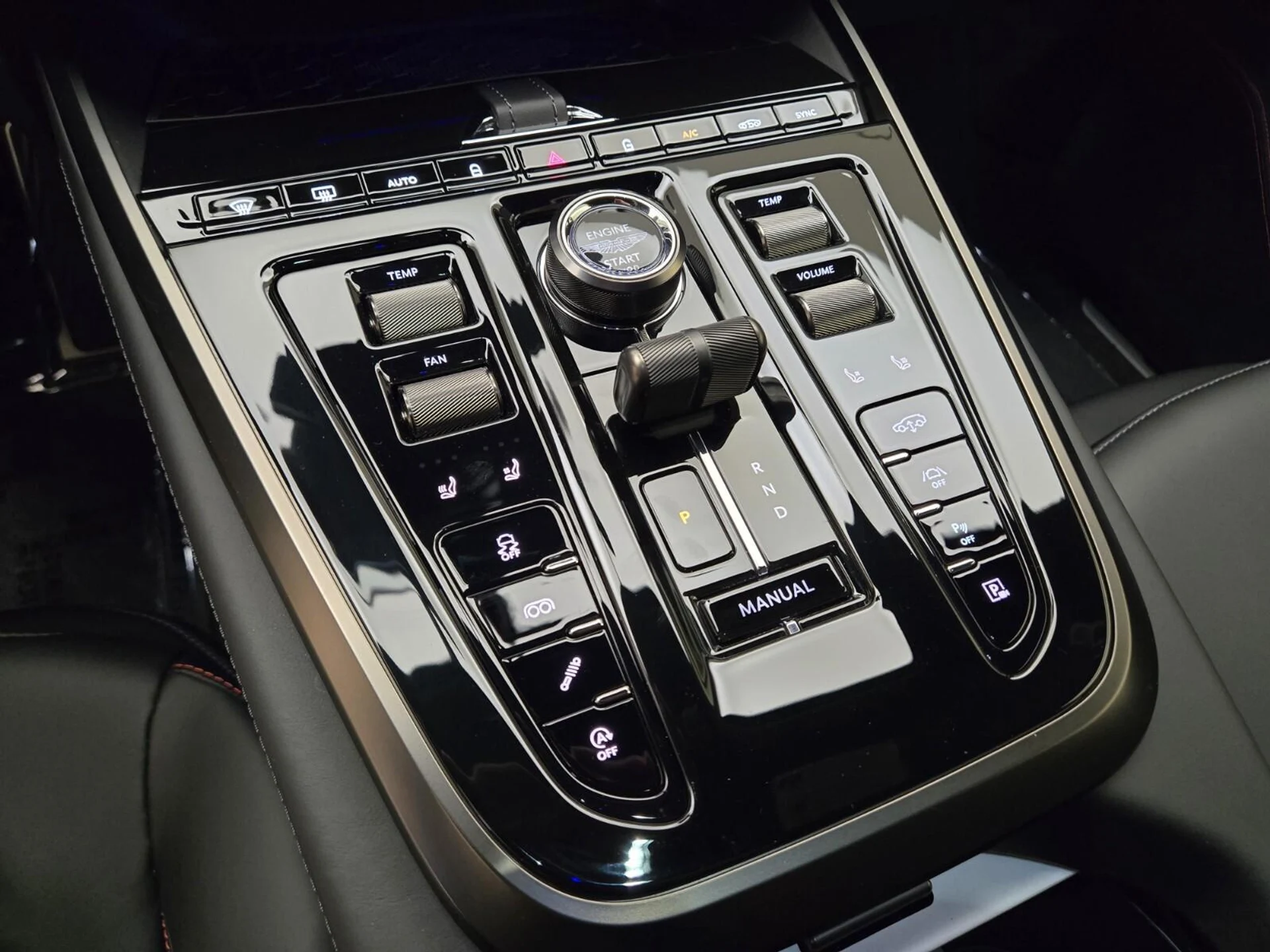 mph037_1304414926_New_2026_Aston_Martin_DBX_S_1776835402_243c8610c3