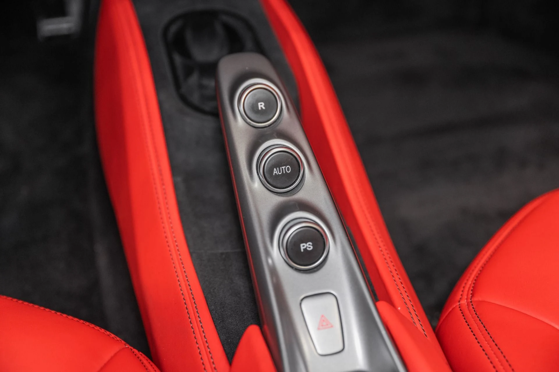 mph037_1317933359_Used_2021_Ferrari_F8_Spider_1788191759_262441948f