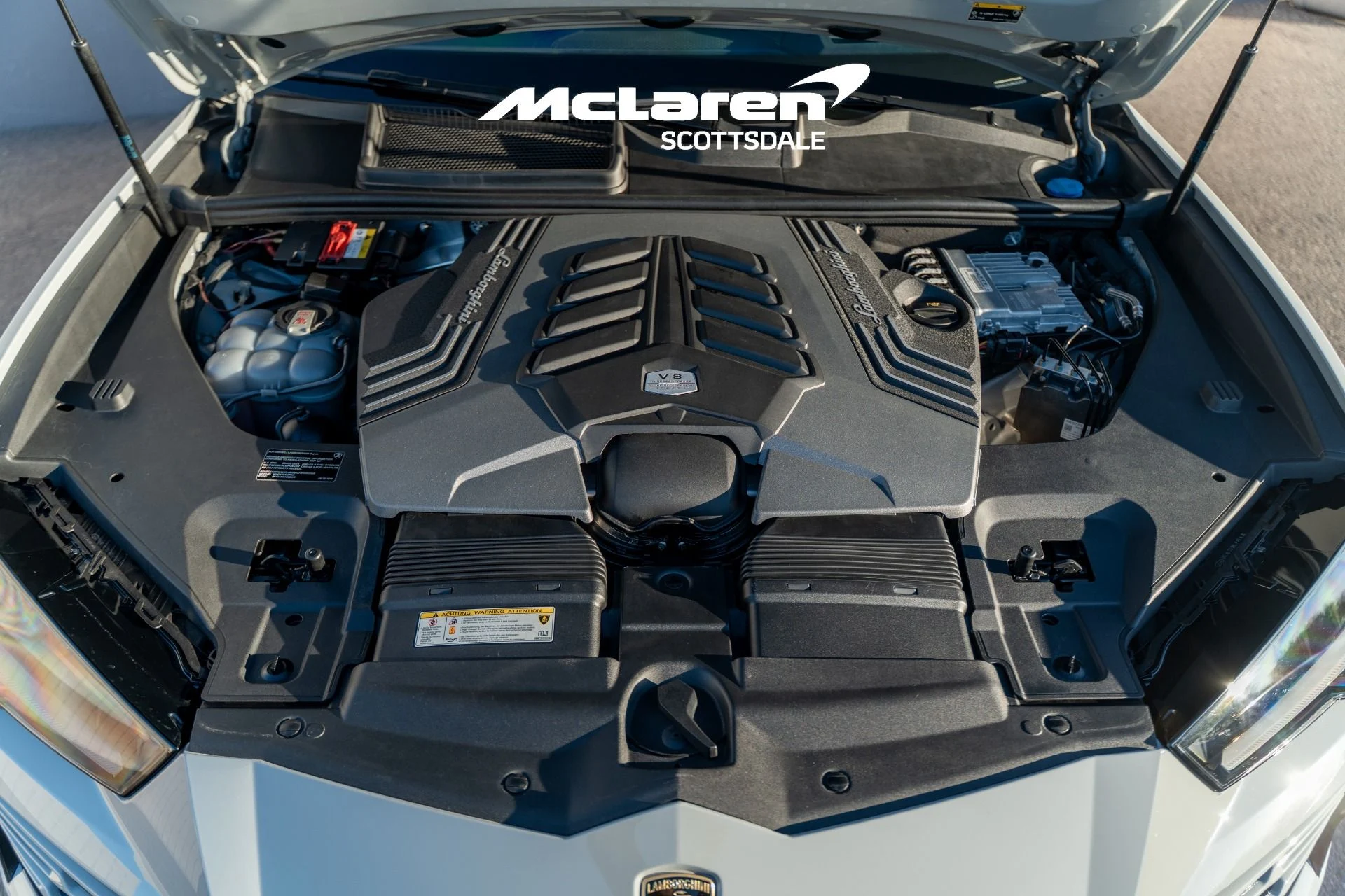 mph037_1337707337_Used_2021_LAMBORGHINI_URUS_1765671220_41667ce102