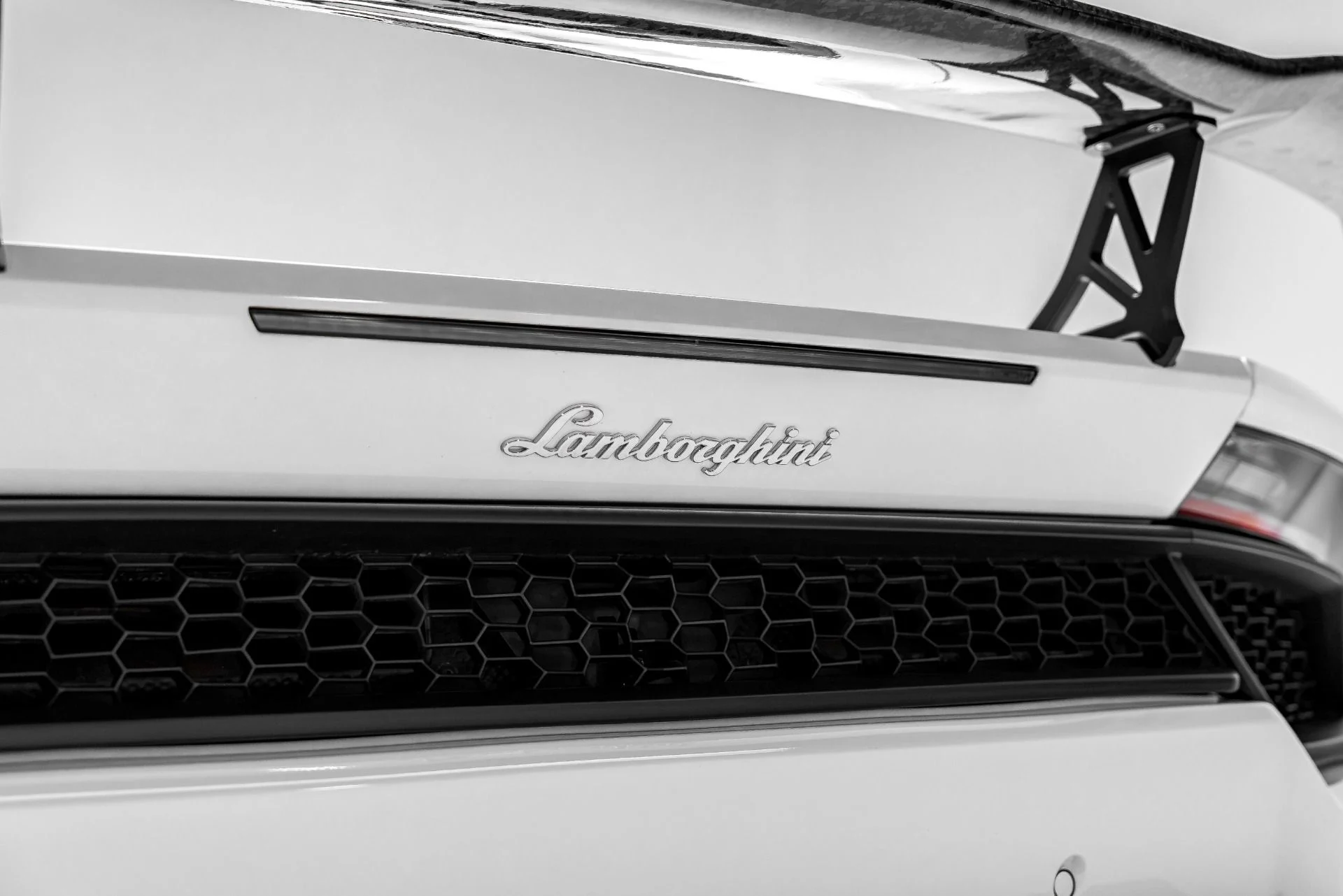 mph037_1339016060_Used_2017_Lamborghini_Huracan_LP_580_2_Spyder_1787204861_c645fe7f66