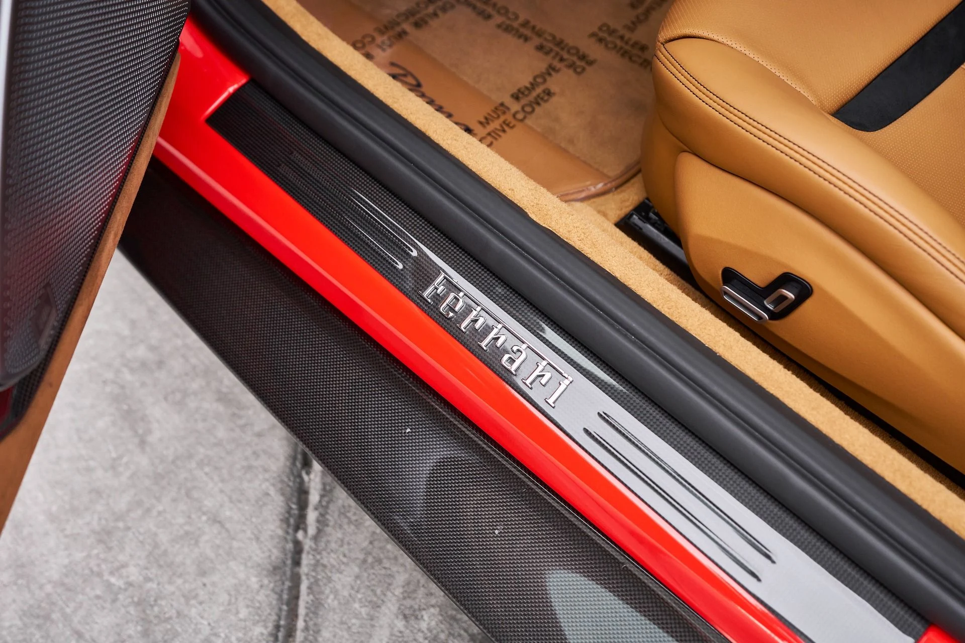 mph037_134012864_Used_2023_Ferrari_Roma_Base_1761599052_bb84efc5dc