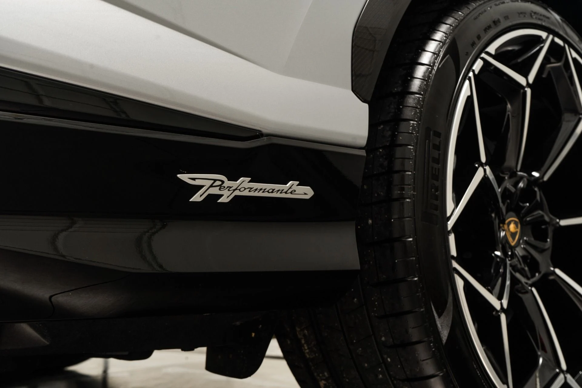 mph037_1342977623_Used_2024_Lamborghini_Urus_Performante_657_Hp_ADAS_package_Carbon_Fiber_Trim_1768936745_a86b08ee79