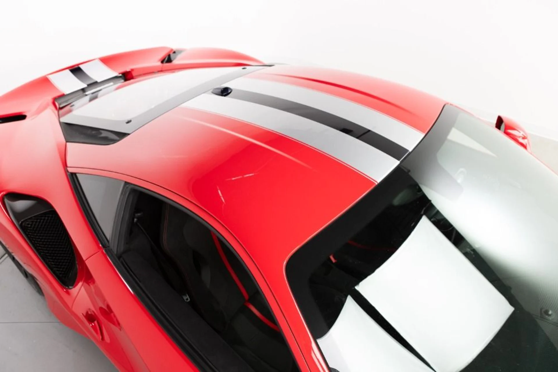 mph037_1344946394_Used_2020_Ferrari_488_Pista_36614f26fb