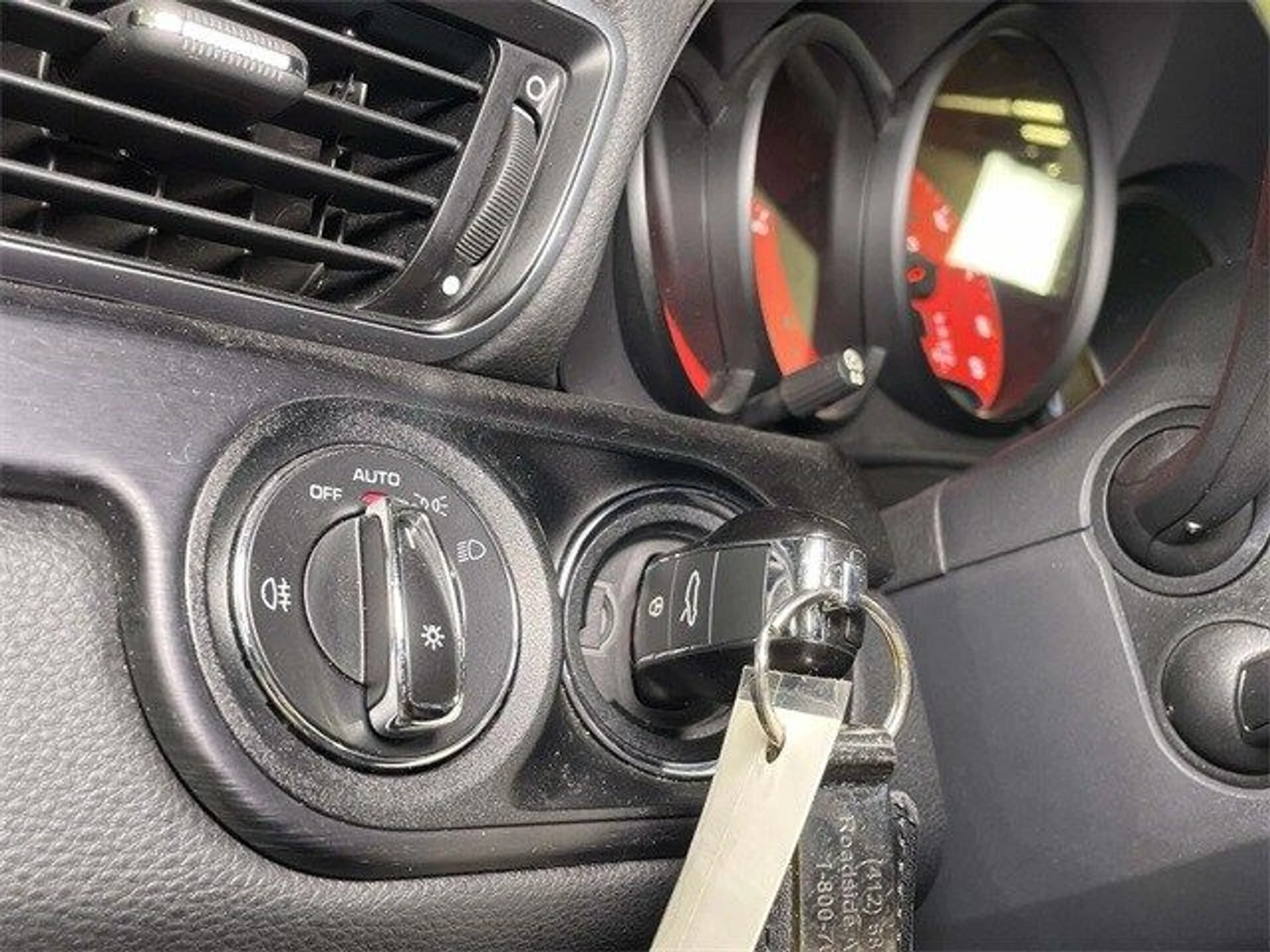 mph037_1346015162_6f2b8d4eddc26bf4af3b79a4e1caaa55x_f31441edb3