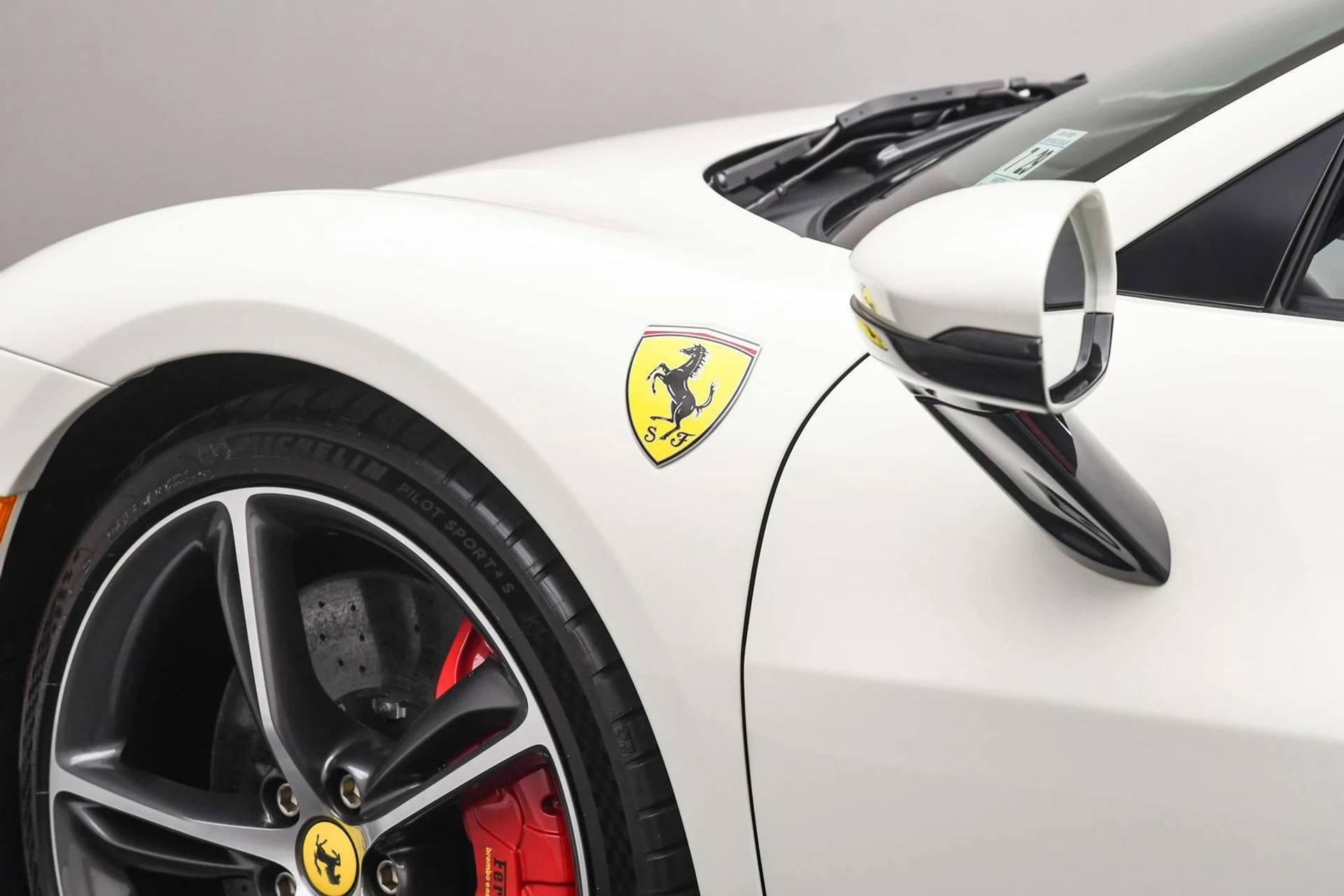 mph037_1370743308_Used_2024_Ferrari_296_GTS_in_Bianco_Avus_1740819856_e8fd30f405