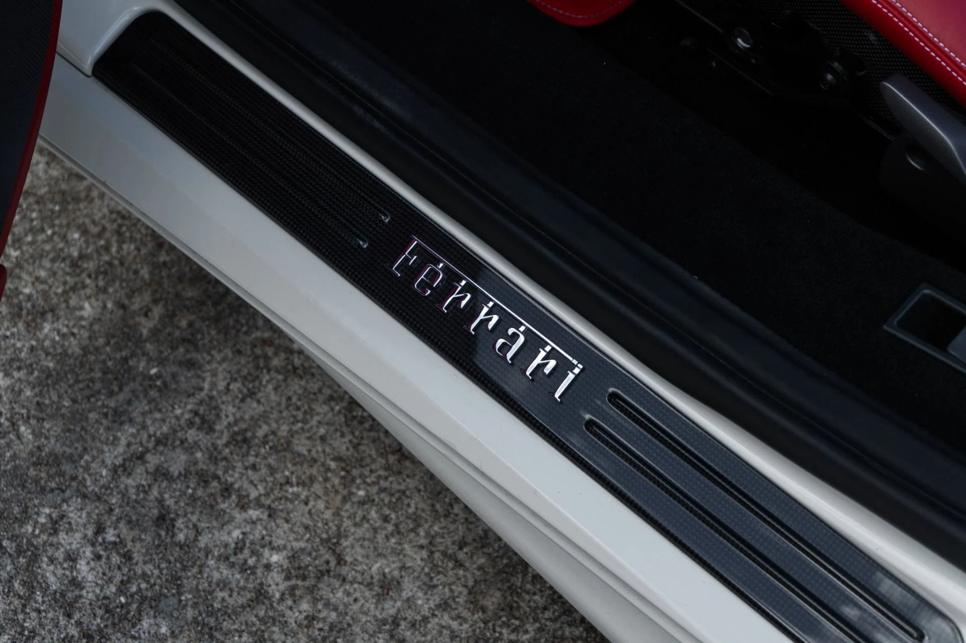 mph037_1371333544_Used_2018_Ferrari_488_Spider_1781219739_7d4e875743