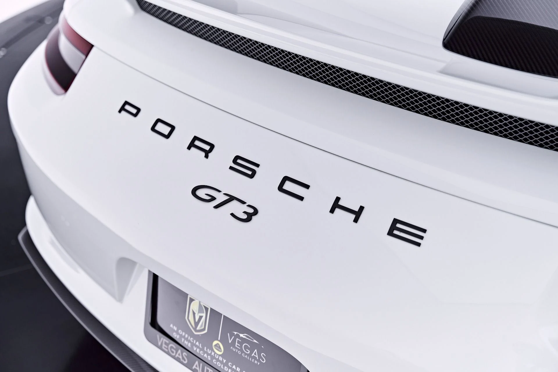mph037_1372462734_Used_2018_Porsche_911_GT_3_1782763340_9fd0befd11
