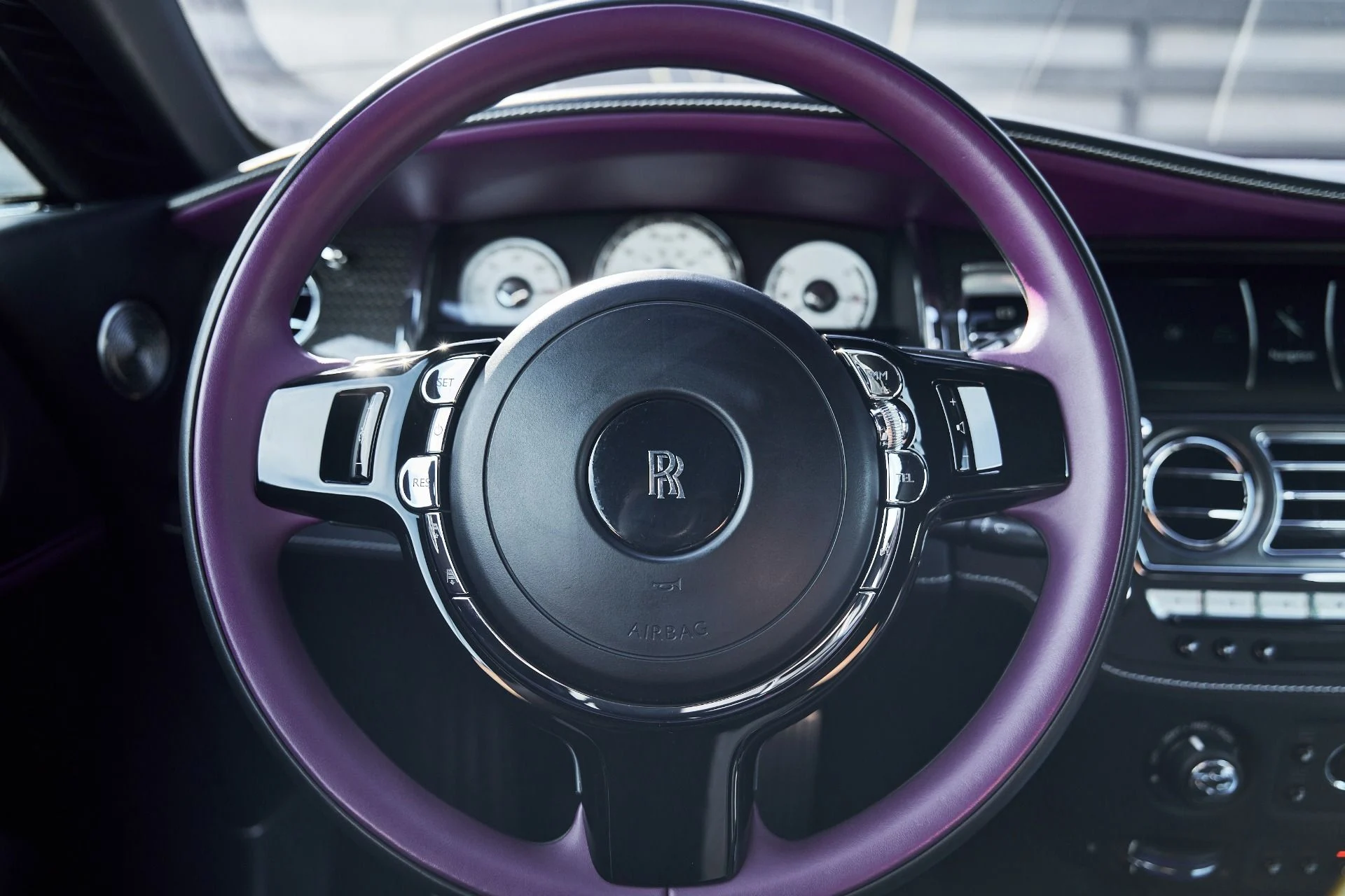 mph037_1415974016_Used_2020_Rolls_Royce_Wraith_Base_1774310814_b5b39b4c95