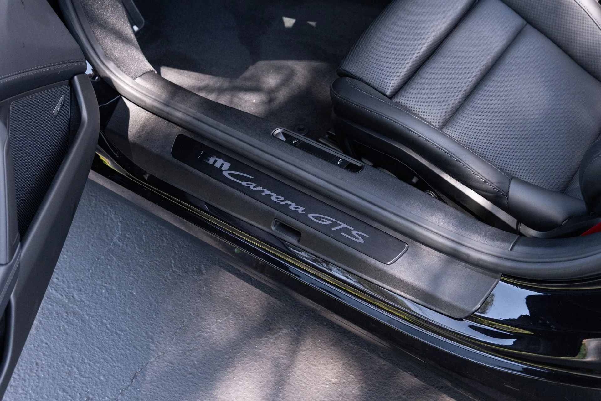 mph037_1417757869_Used_2026_Porsche_911_Carrera_GTS_1779248287_77b0537141