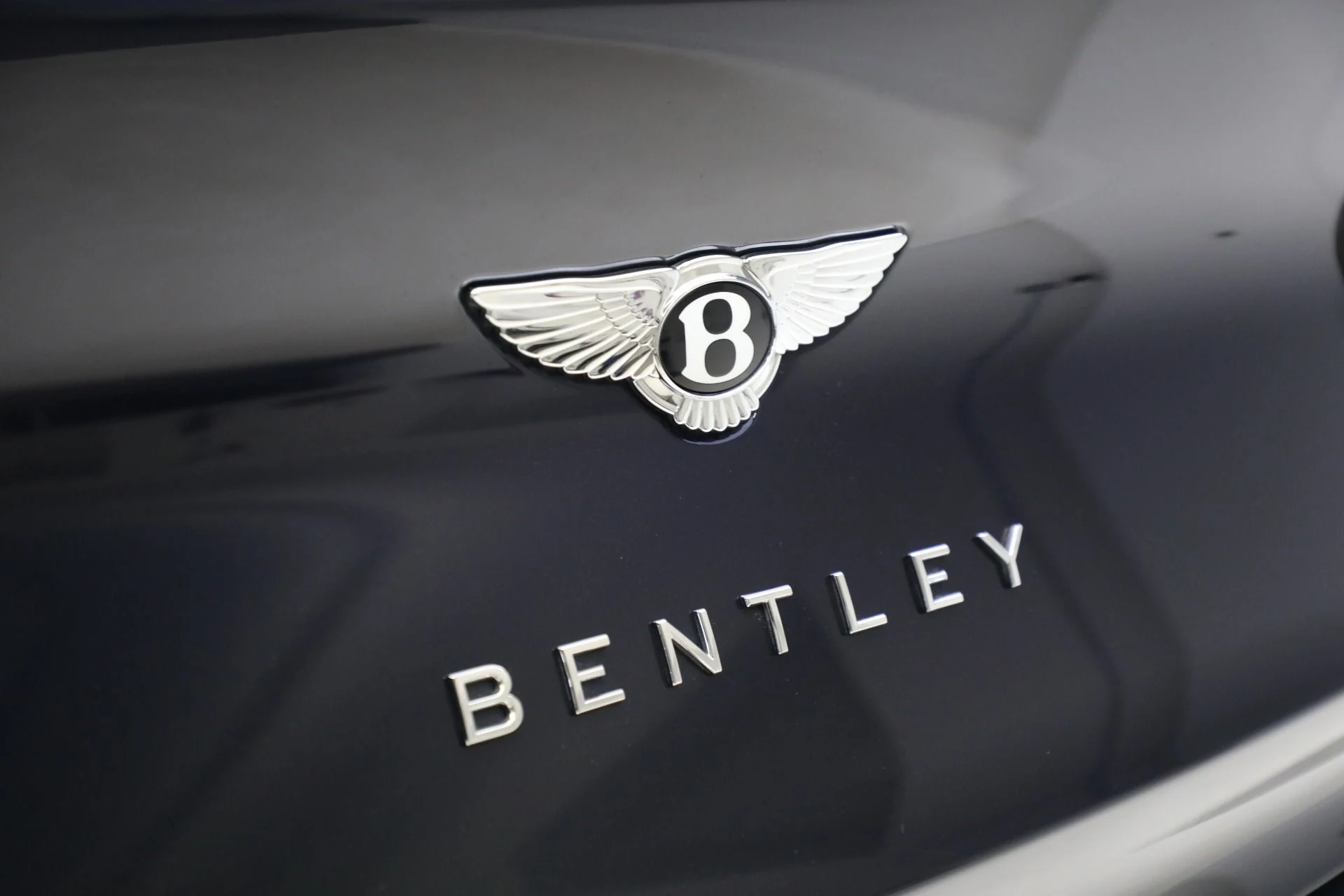 mph037_1418171980_Used_2024_Bentley_Bentayga_EWB_V8_ed32f82404