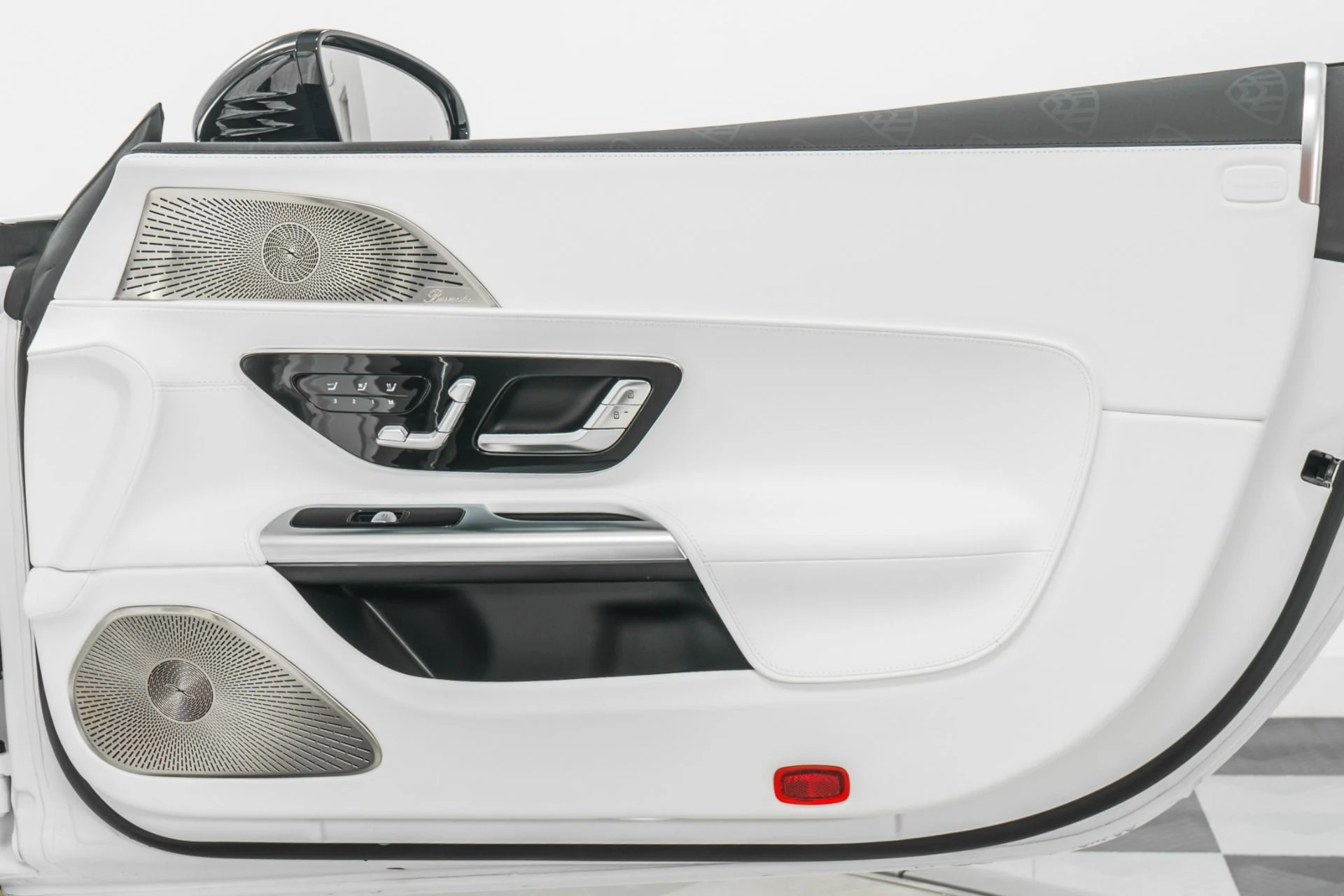 mph037_1427366792_Used_2026_Mercedes_Benz_Maybach_SL_680_Factory_Matte_Paint_Extremely_Low_Miles_1771434800_20400f4112