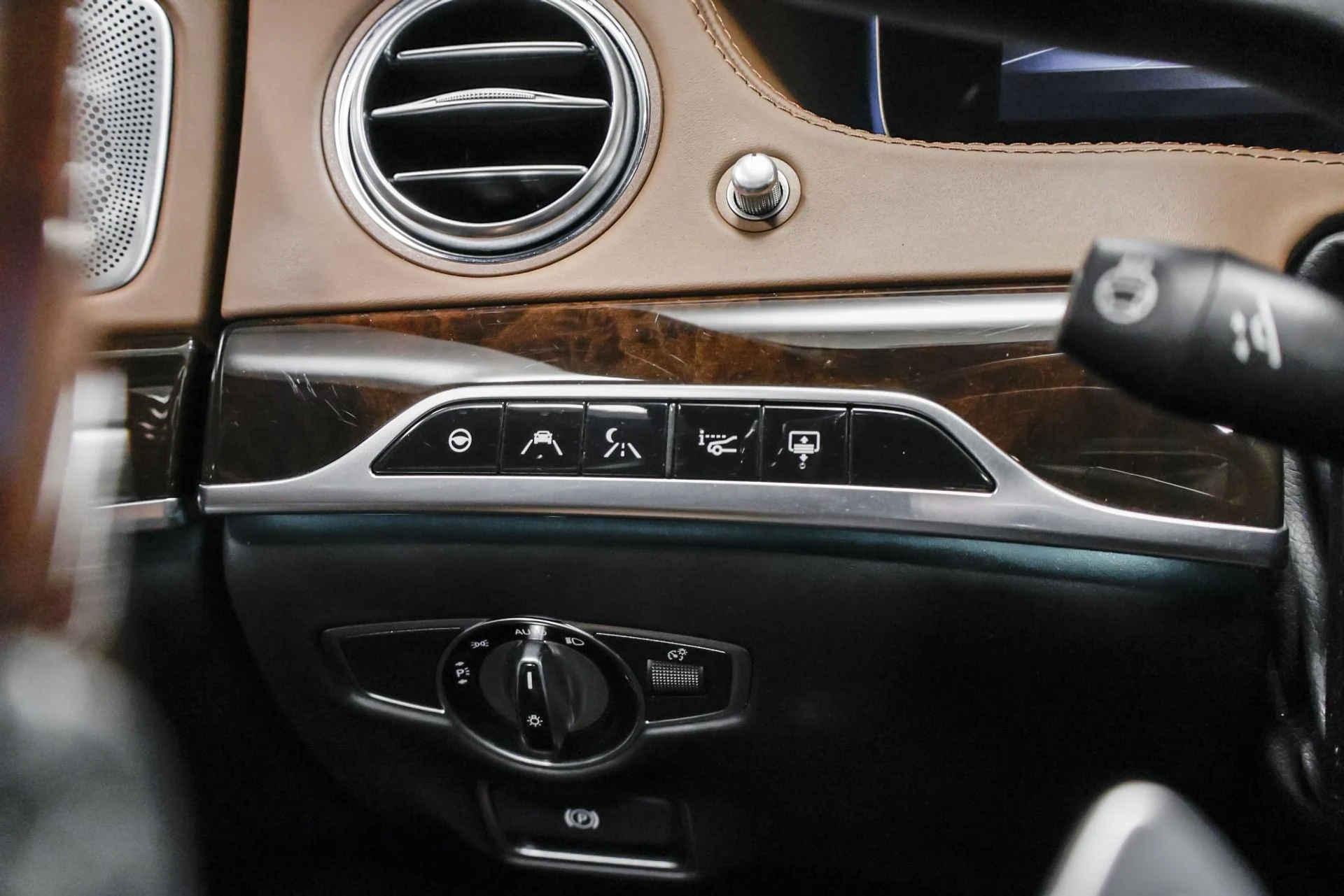 mph037_1436254750_Used_2019_Mercedes_Benz_S_Class_Maybach_S_560_4_MATIC_1761681414_ca63e3ff8a