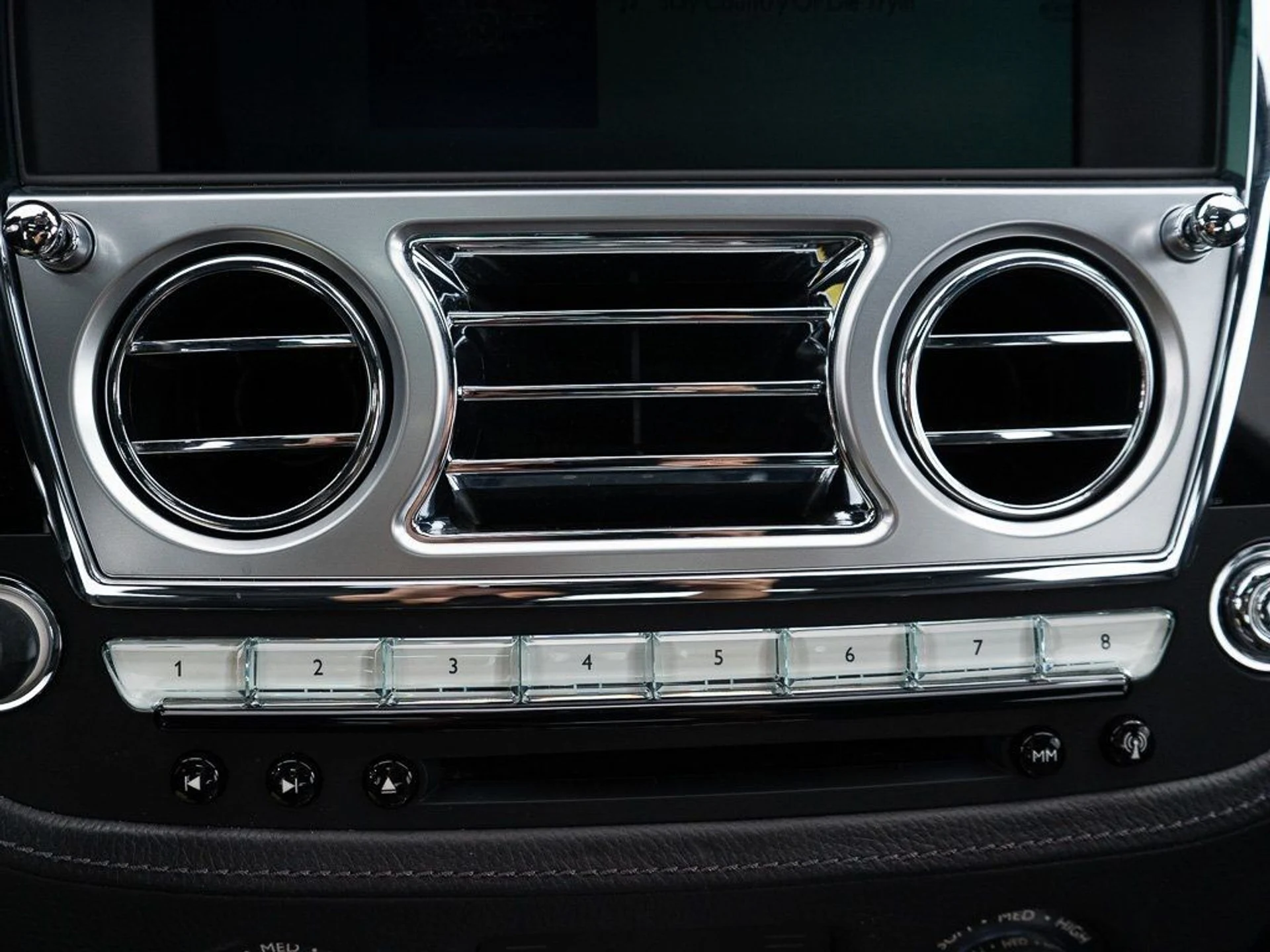 mph037_1471996654_b993bb91300cf70d7bd1a5d0c9a25a35_f8e36fa713