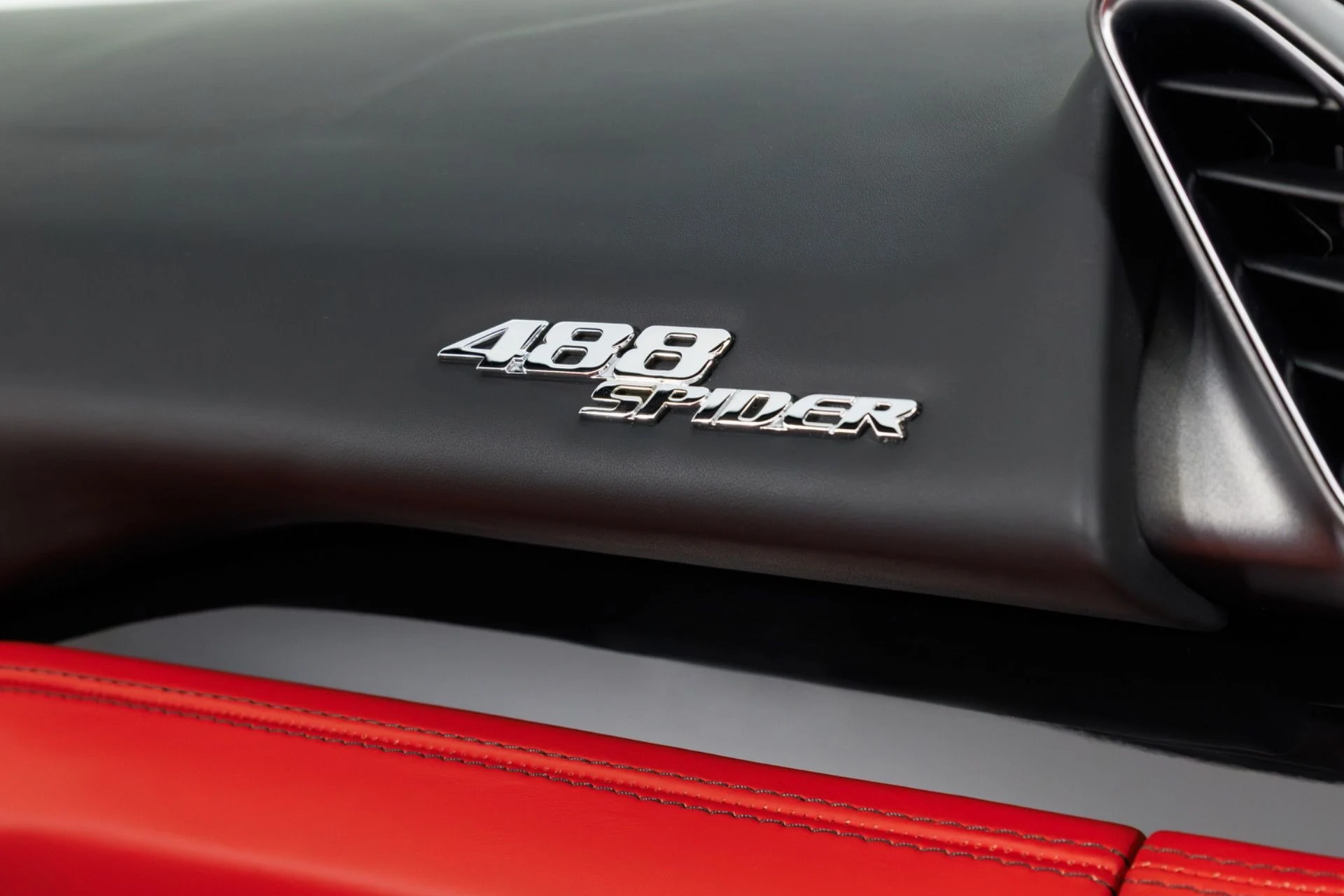 mph037_1493006868_Used_2017_Ferrari_488_Spider_1788390320_d75c2e250d