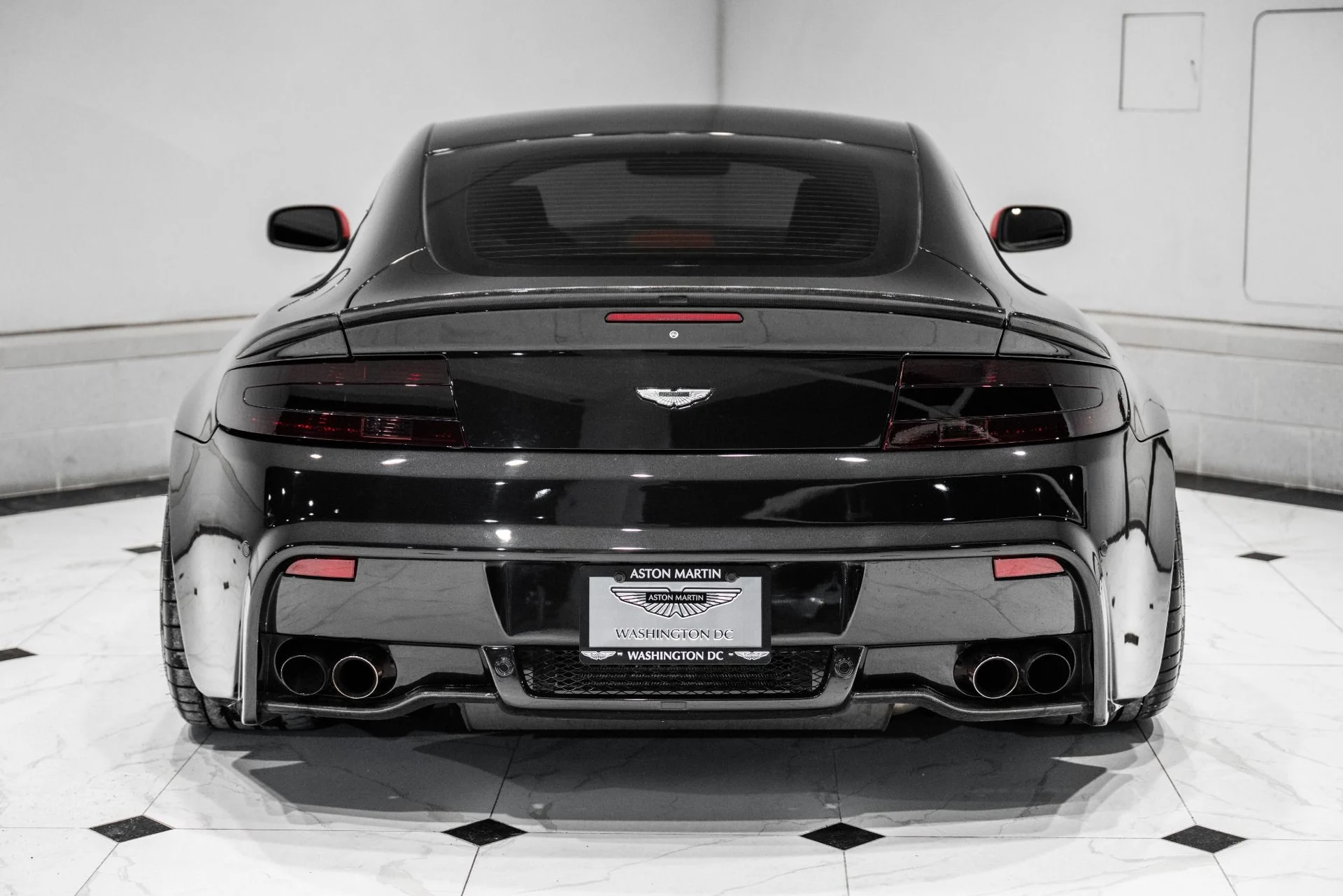 mph037_1505893919_Used_2009_Aston_Martin_V8_Vantage_1772034364_e07b12d4d3