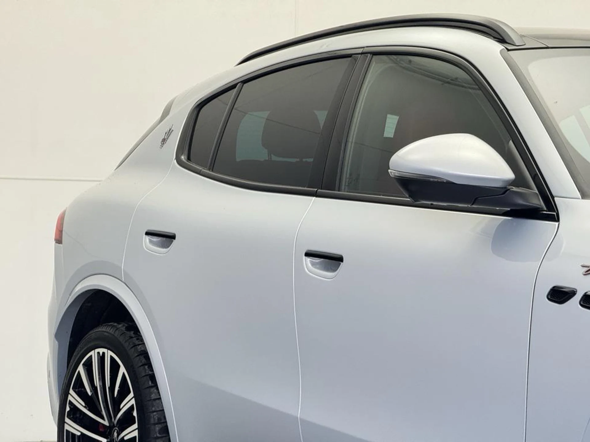 mph037_1514928075_U_Yiwogh_Jt_Aa_Le4v_C_s_RZ_Hlz_UBRM_67c896c492