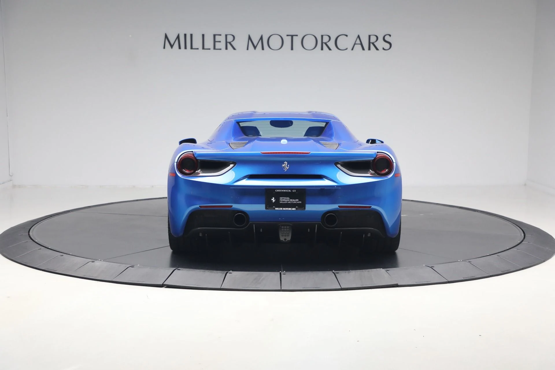 mph037_1521151894_Used_2017_Ferrari_488_Spider_1779887206_385d97abc9