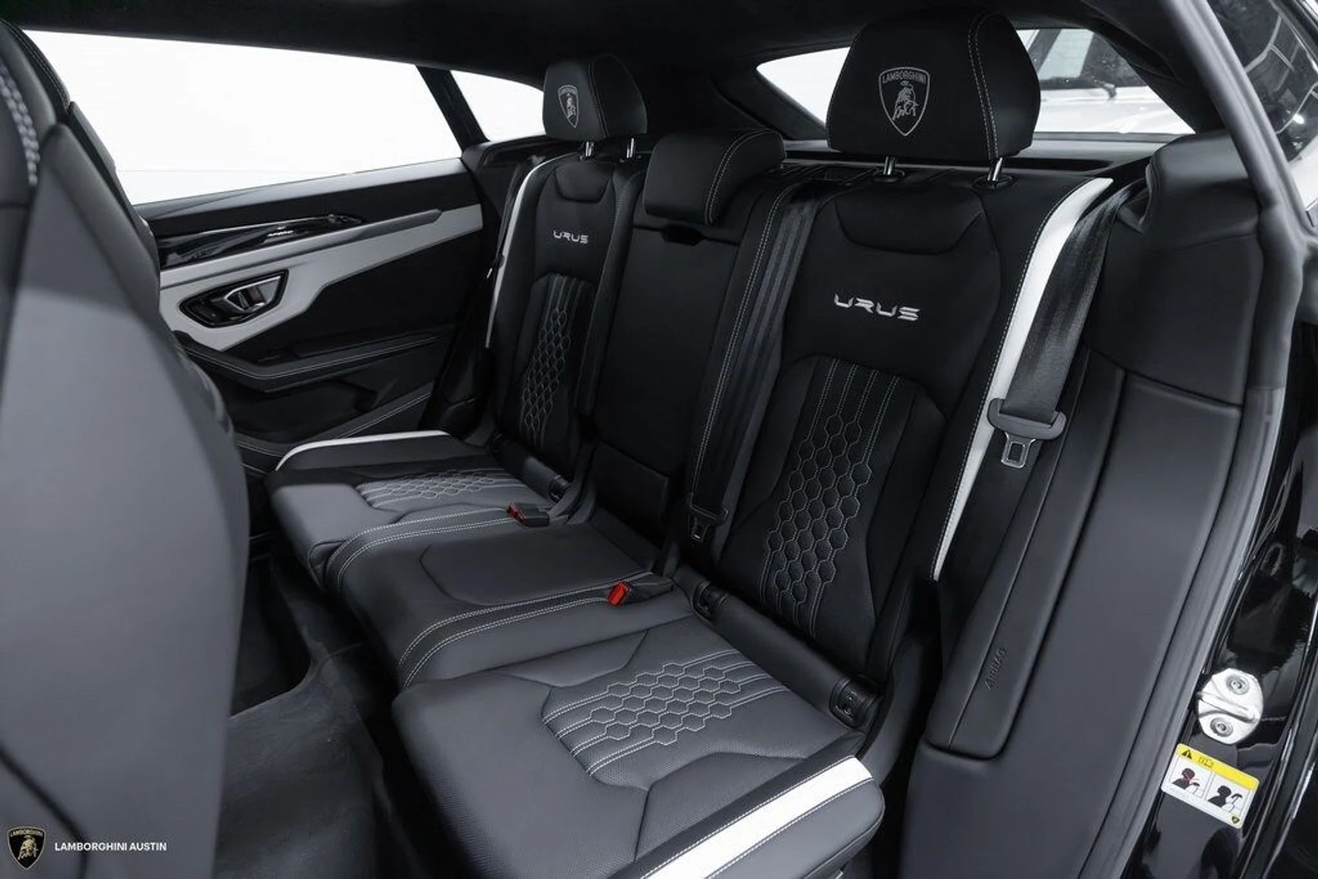 mph037_1523519792_7e1f69d882a6dd39663e20090c872985x_e0eeedfbfd