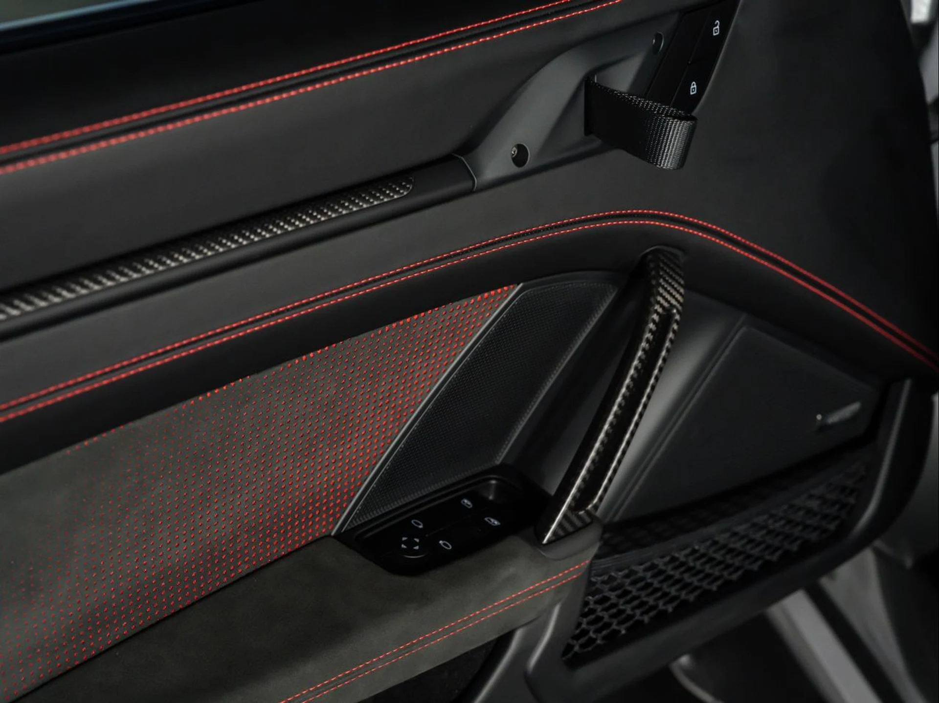 mph037_1526814458_3ec181a4108ea68c537f8cd2bdccd68b_24dc62a657