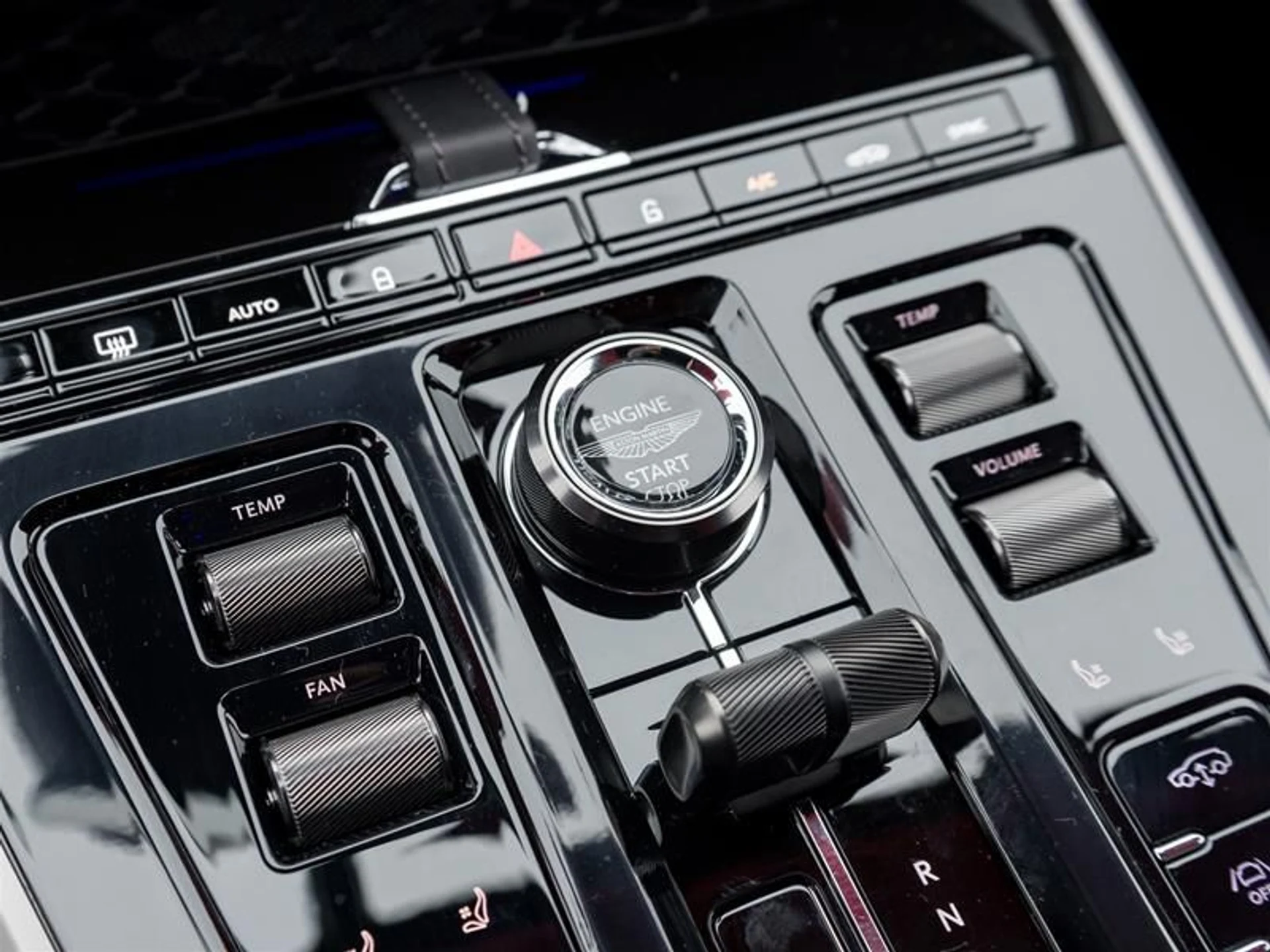 mph037_1532786034_a2yjmeq4_a34ee99a41