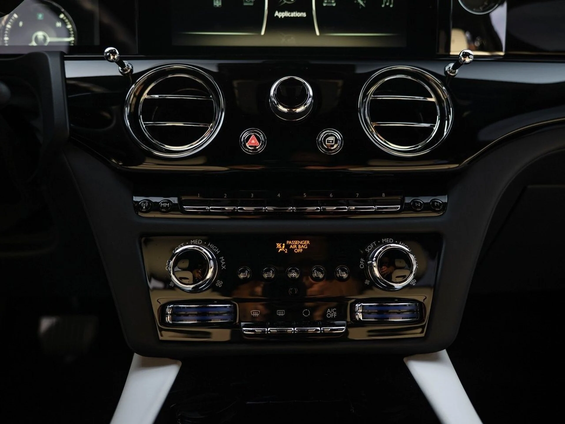 mph037_1533654294_e9a681b3c3621b02b669d6a271c6e73bx_8ea3ce29f7