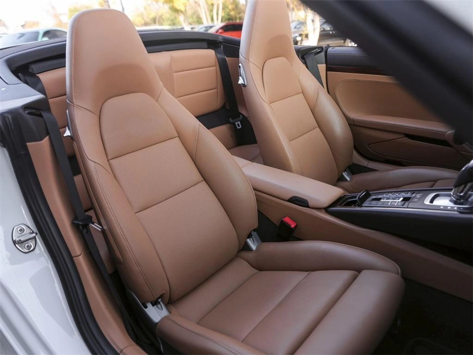 mph037_1536493864_kxgn_U_Fm_Uim_Ad6g_Fs_IQ_5db_KWA_Hg_4f676b819b