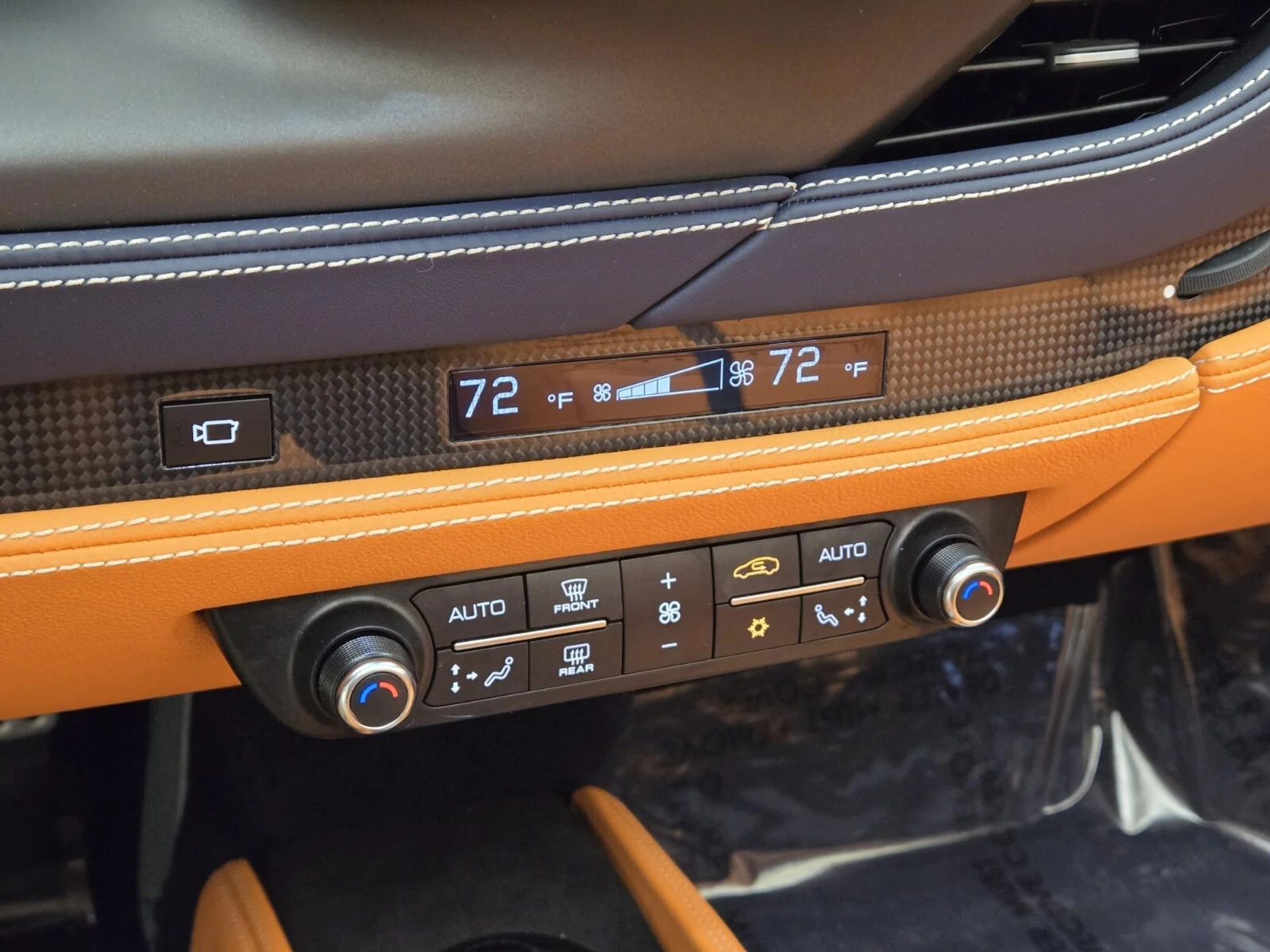 mph037_1547515436_Used_2022_Ferrari_F8_Spider_1769669370_ee34ee659f